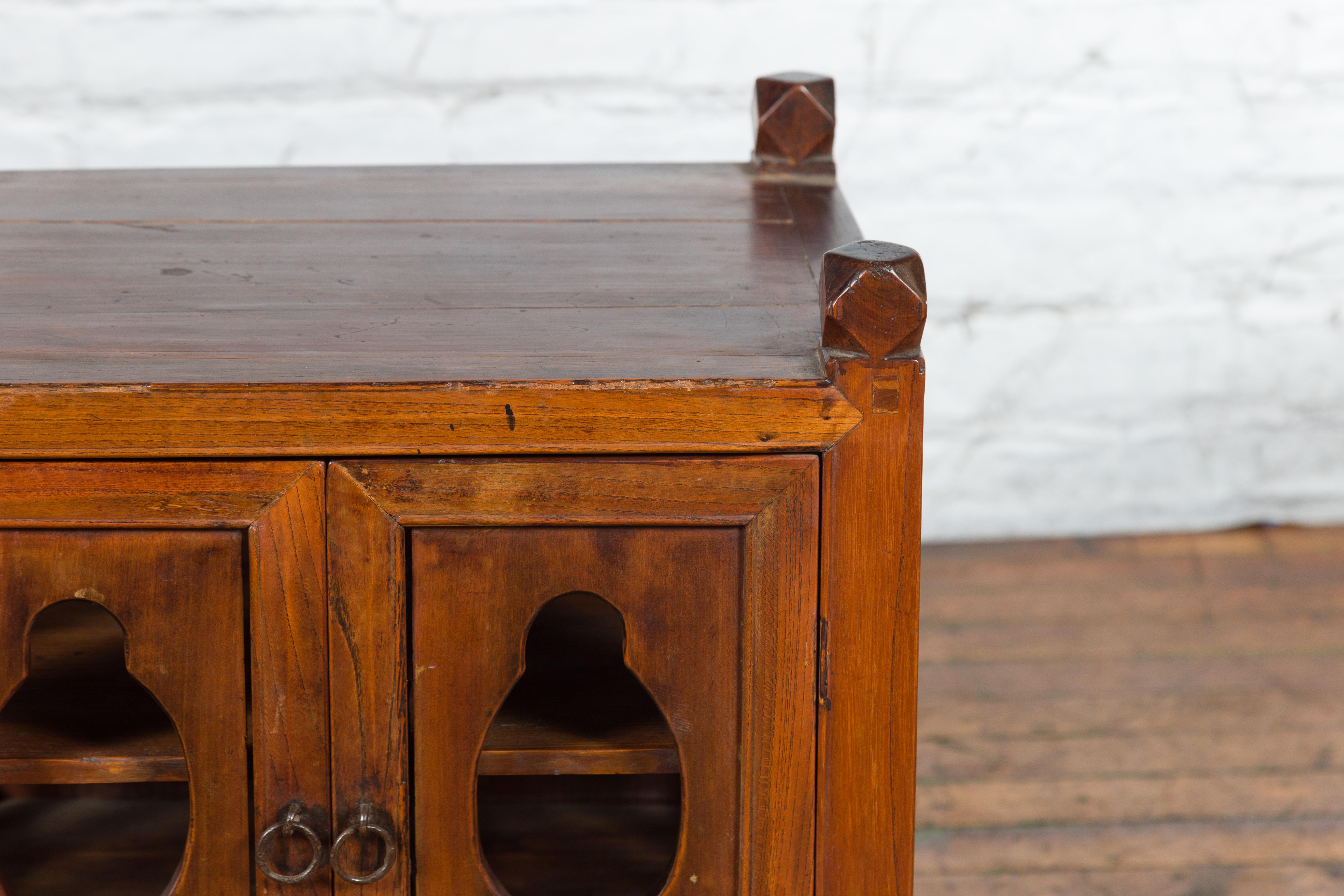 Qing Dynasty Chinese Brown Lacquered Bedside Cabinet with Fretwork Motifs 1