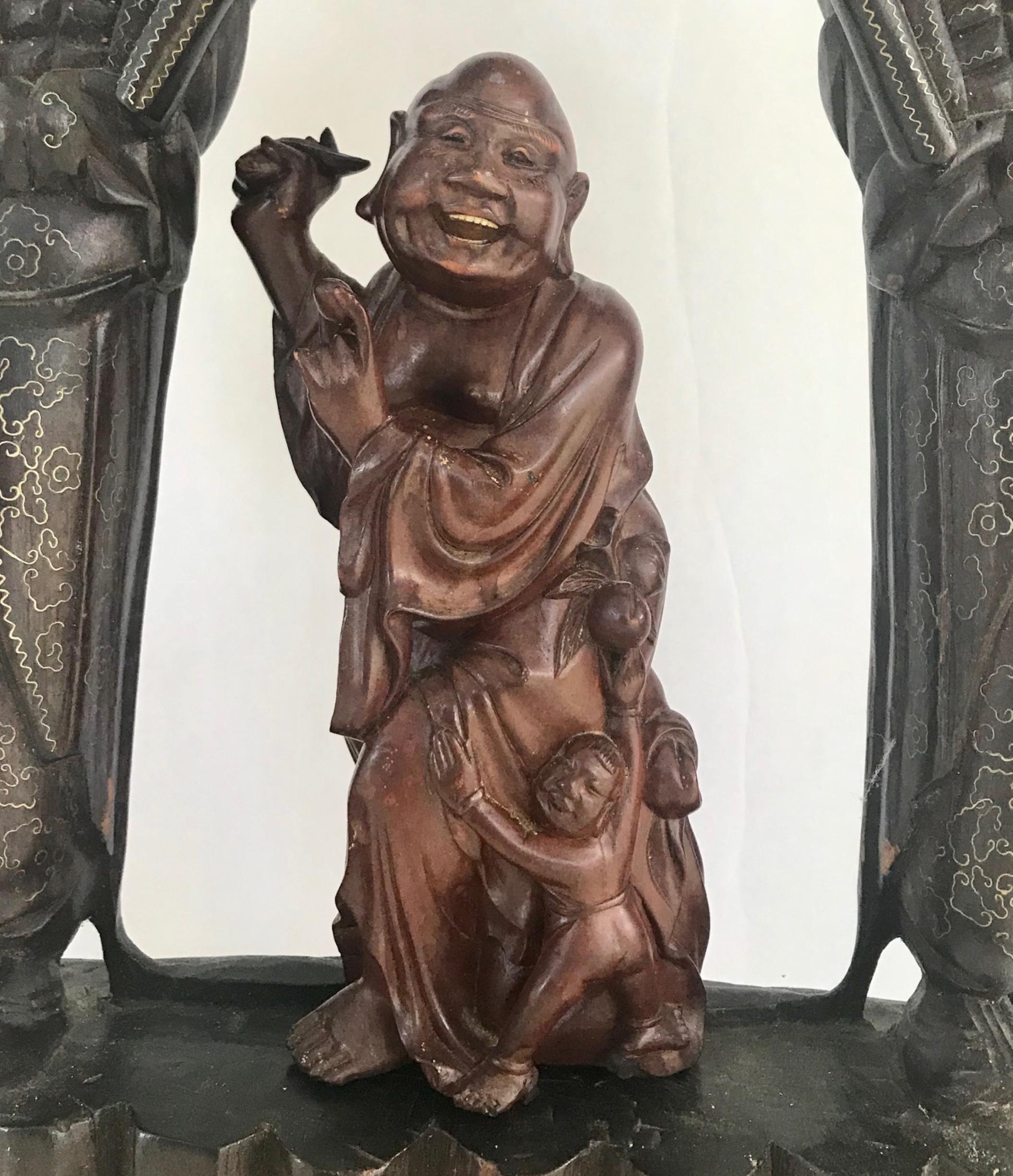 Santuario portátil budista chino tallado en madera de la dinastía Qing Chino