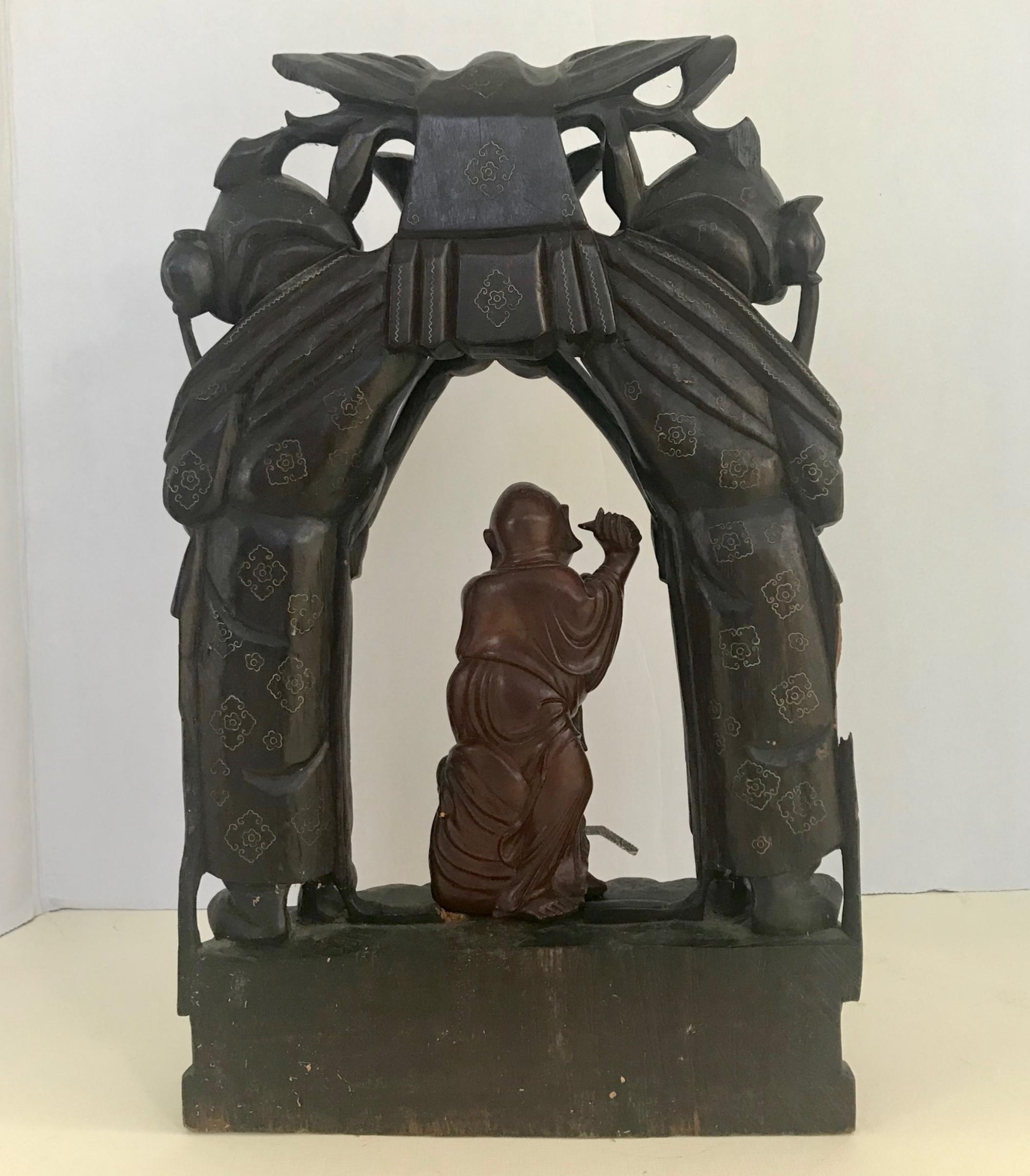 Santuario portátil budista chino tallado en madera de la dinastía Qing Madera dura
