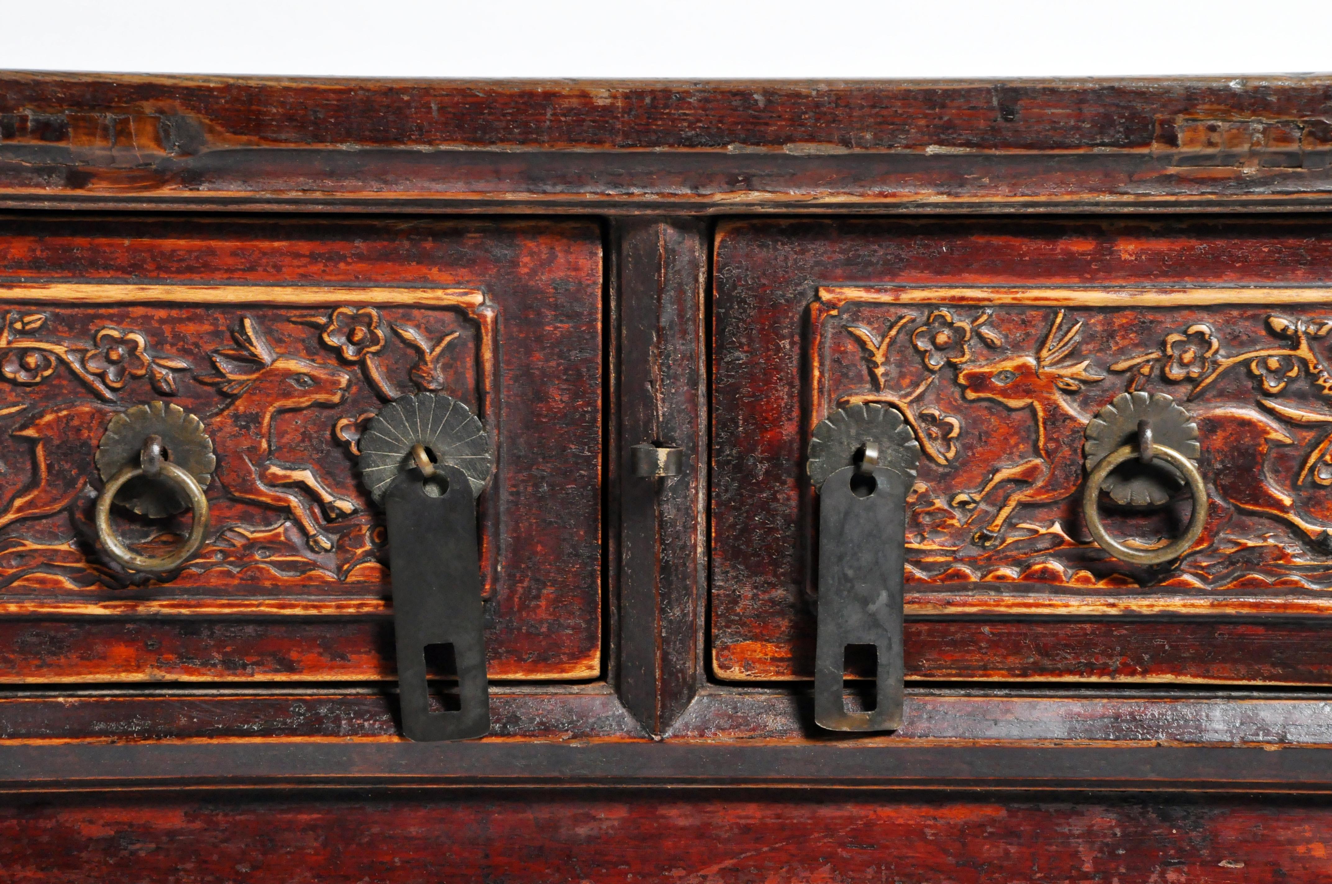 Qing Dynasty Chinese Butterfly Cabinet with Original Patina 7