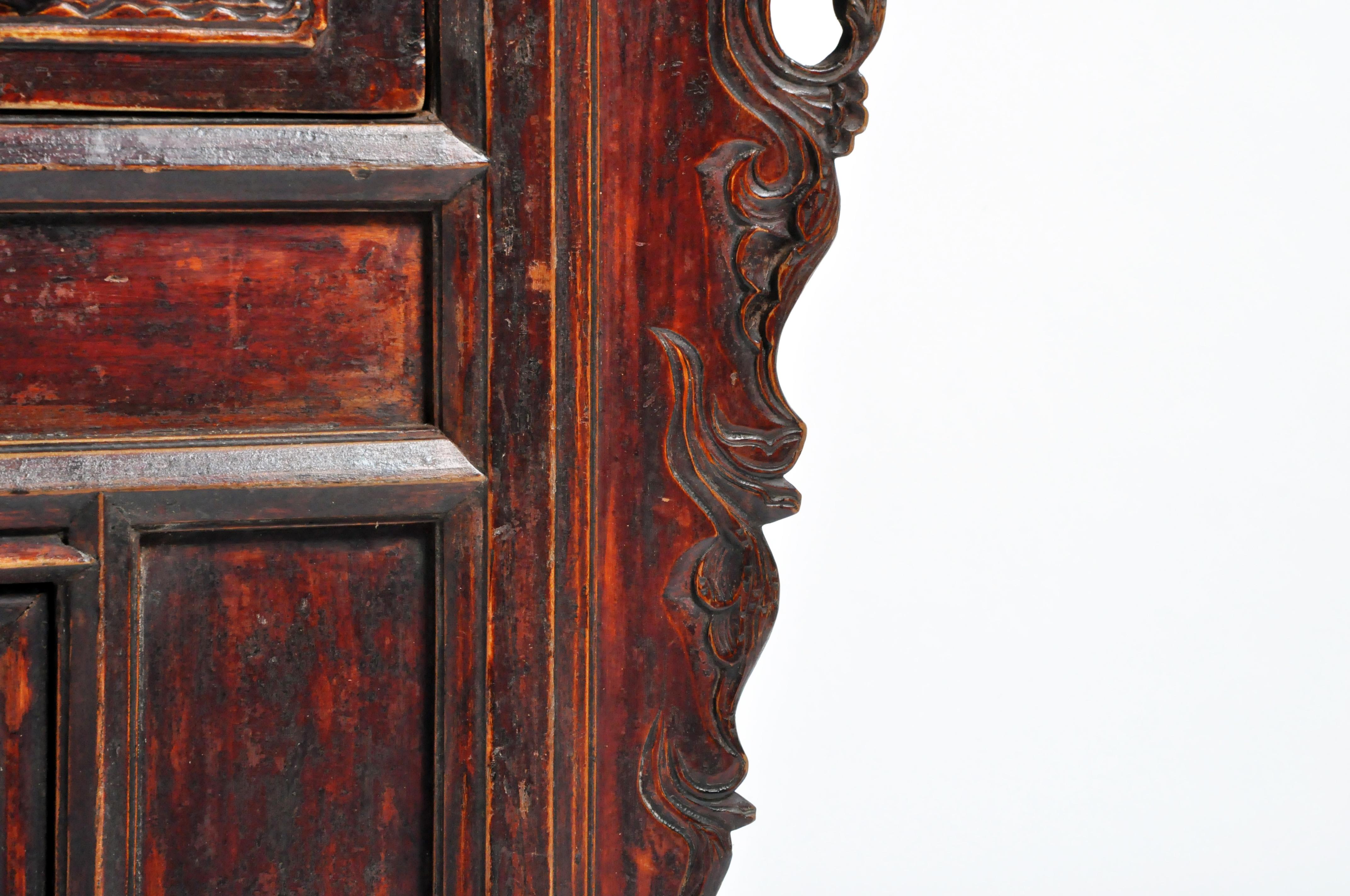 Qing Dynasty Chinese Butterfly Cabinet with Original Patina 6