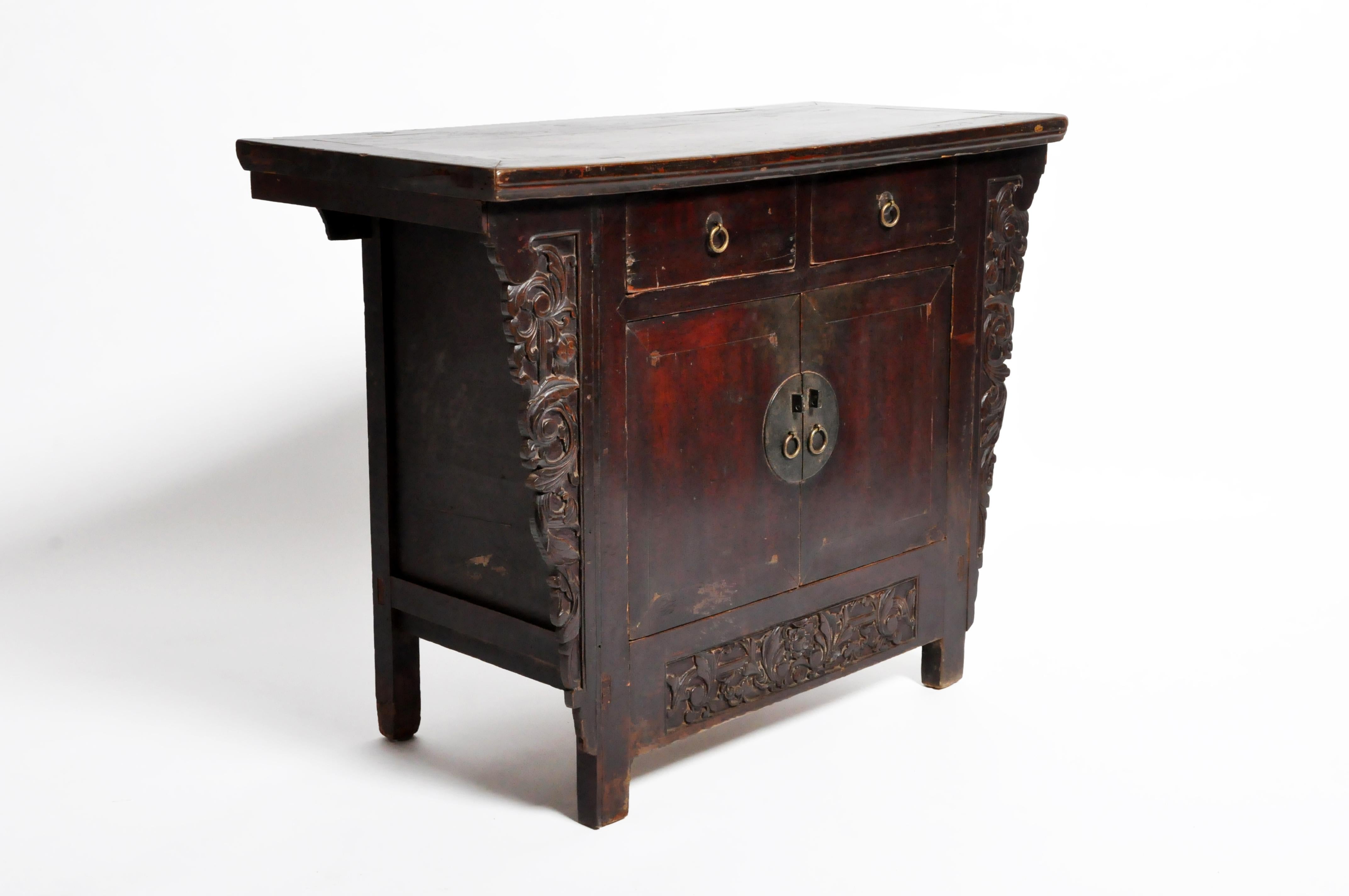 Qing Dynasty Chinese Butterfly Cabinet with Original Patina 12