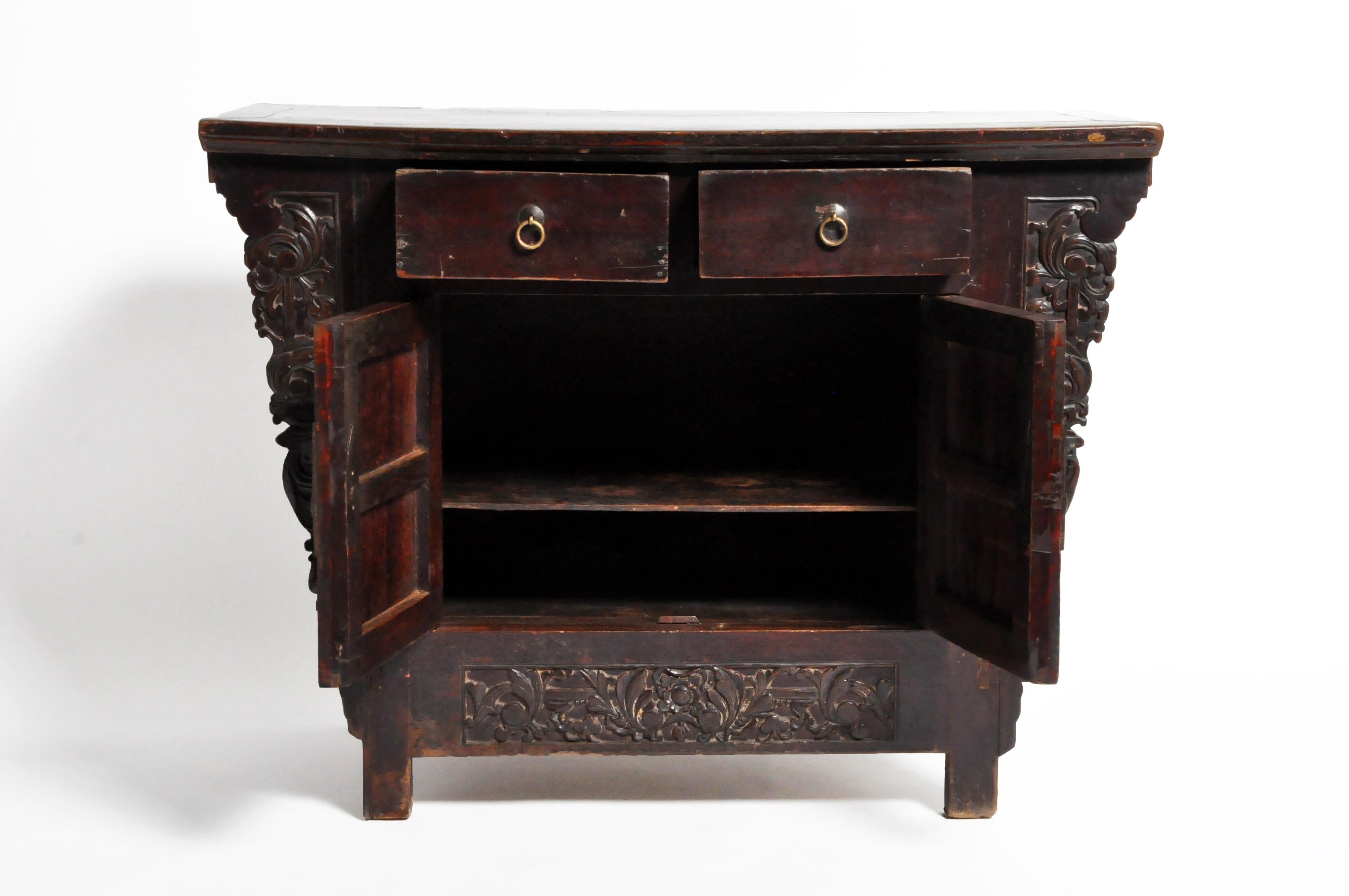 Qing Dynasty Chinese Butterfly Cabinet with Original Patina 1