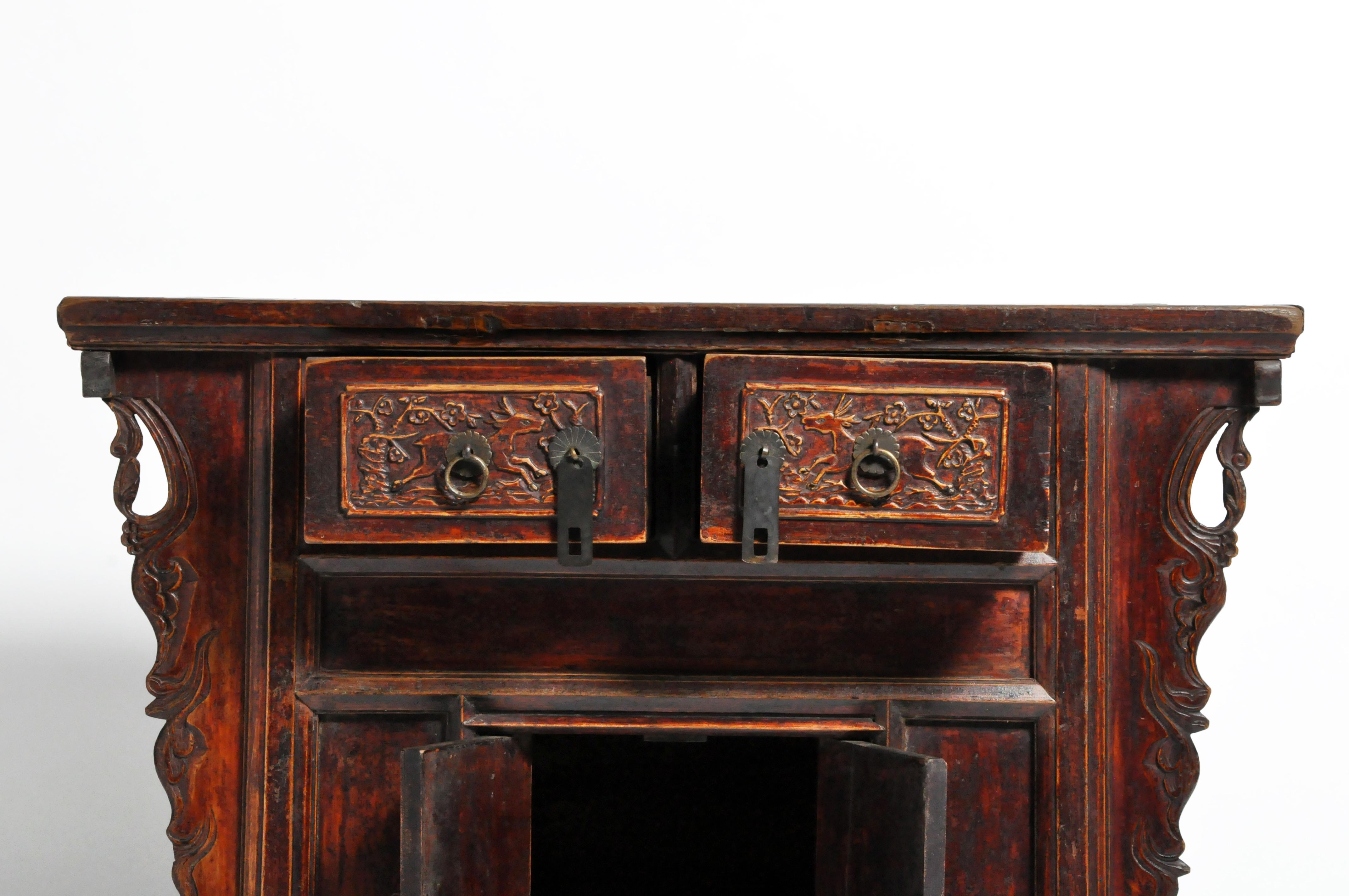 Qing Dynasty Chinese Butterfly Cabinet with Original Patina 1