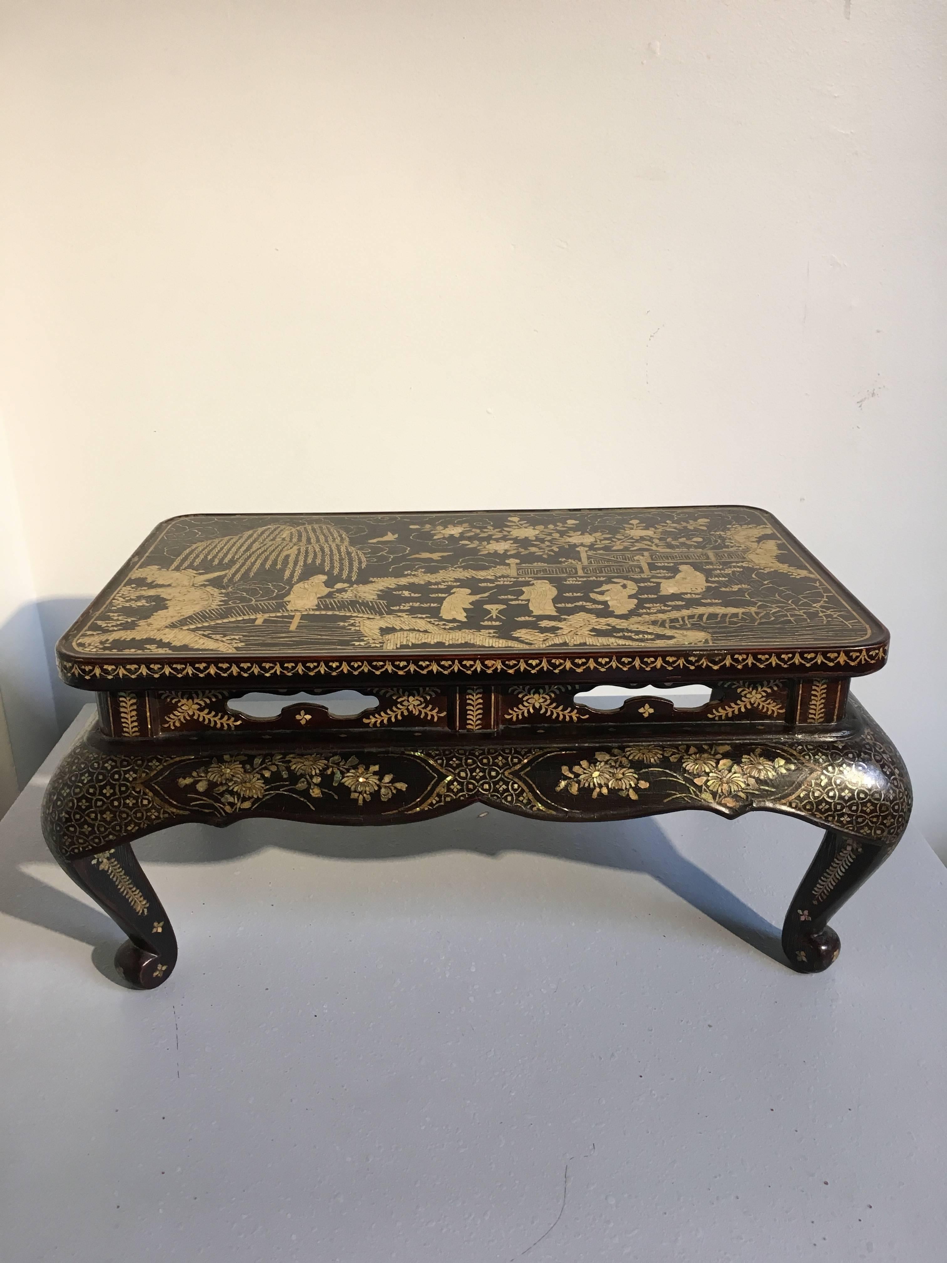 Inlay Qing Dynasty Chinese Lacquer and Mother-of-Pearl Small Table, 18th-19th Century