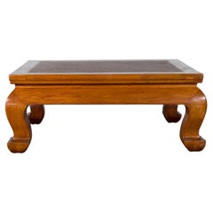 Tavolino in legno di olmo della provincia di Shanxi della dinastia Qing con piano in rattan intrecciato