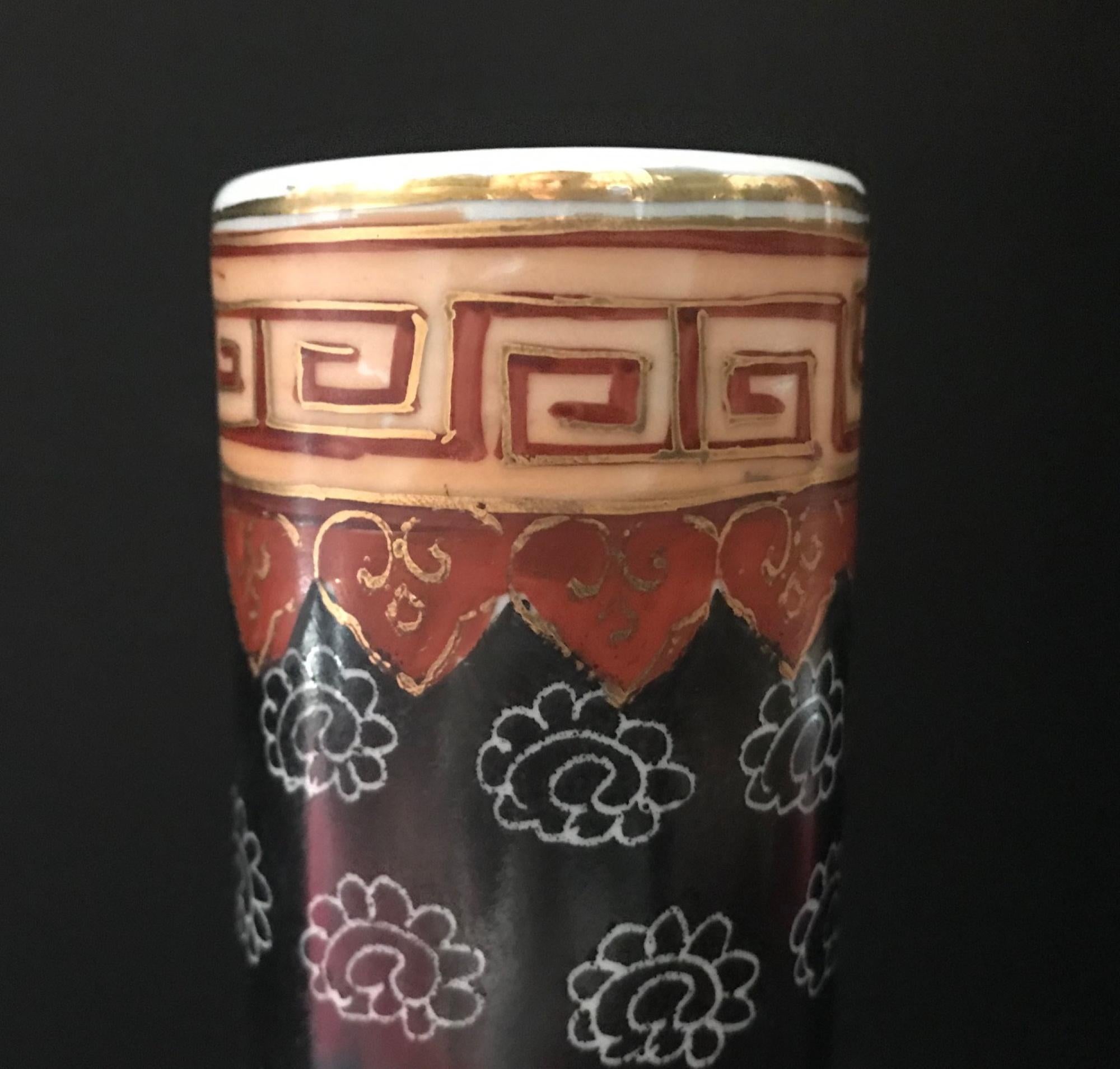 Hand-Painted Qing Dynasty Chinese Wuca Bottle Vase with Immortals