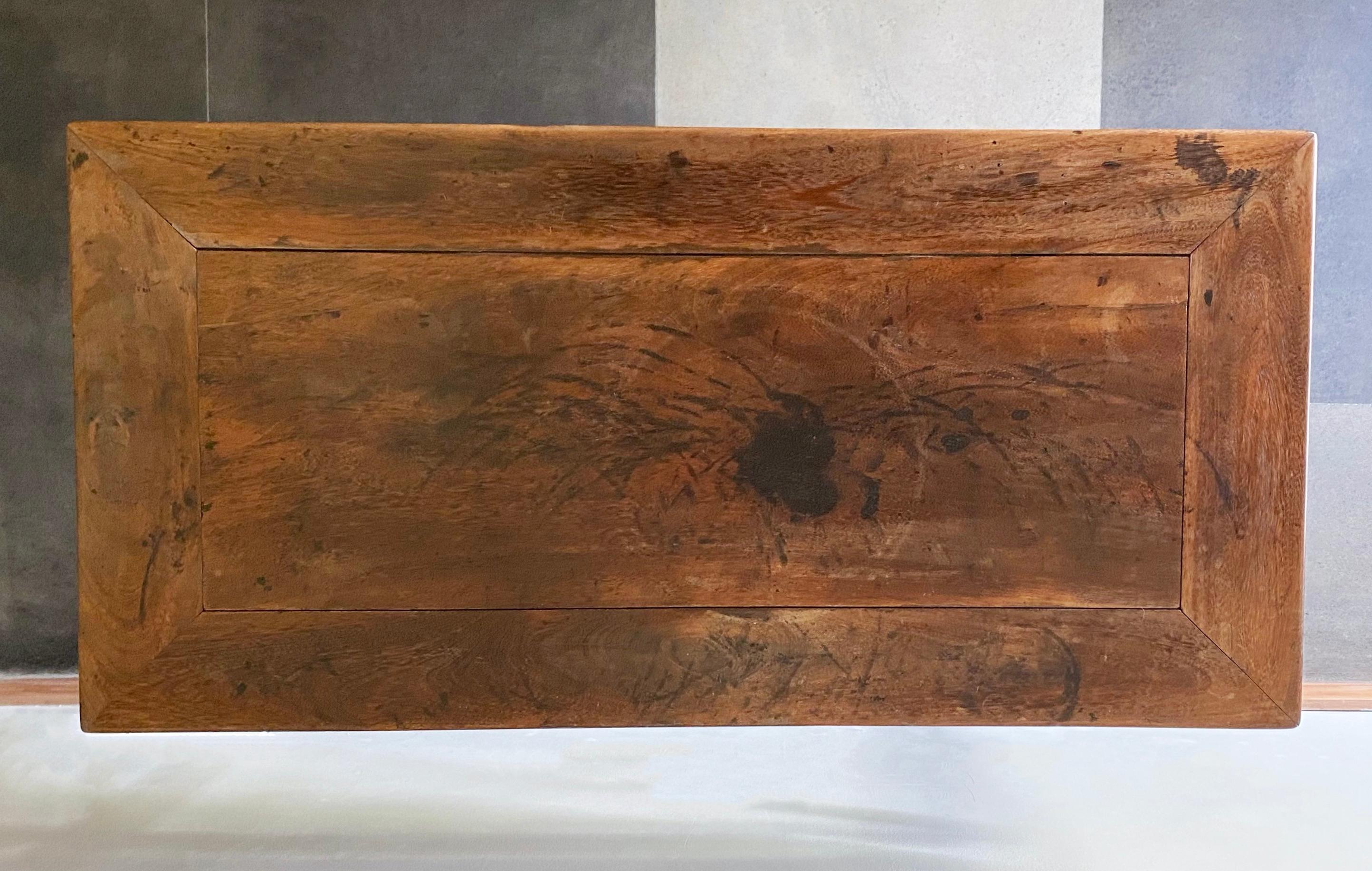 Bois Table console de la dynastie Qing en bois de fer  en vente