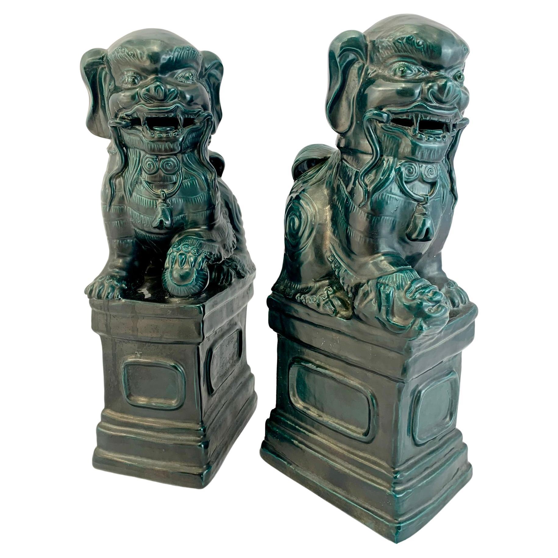 Dynastie Qing, Couple de chiens Foo en majolique émaillée