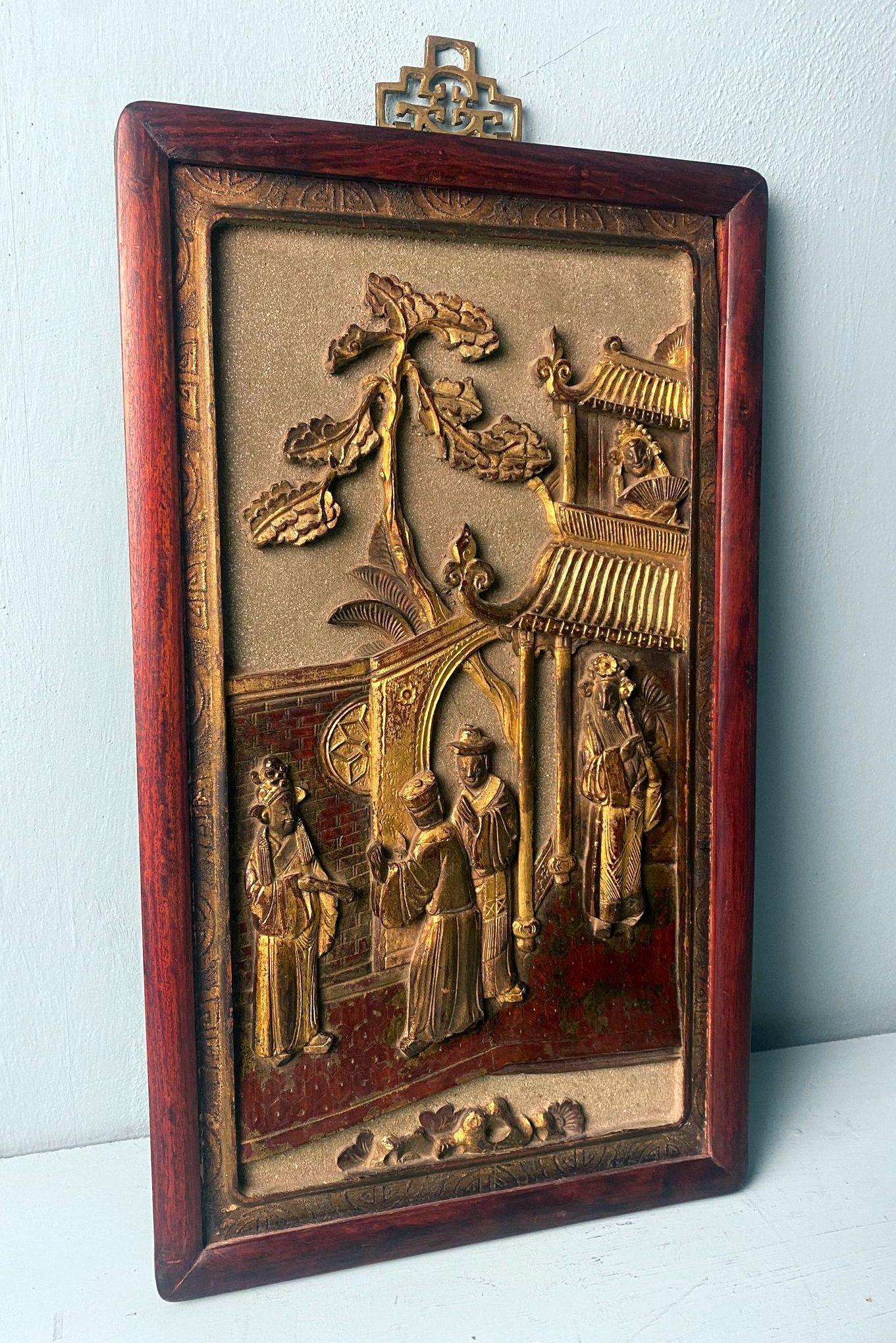 Gilt Qing Dynasty Exquisite Chinese Wooden Panel With Raised Figures And Gold Leaf For Sale