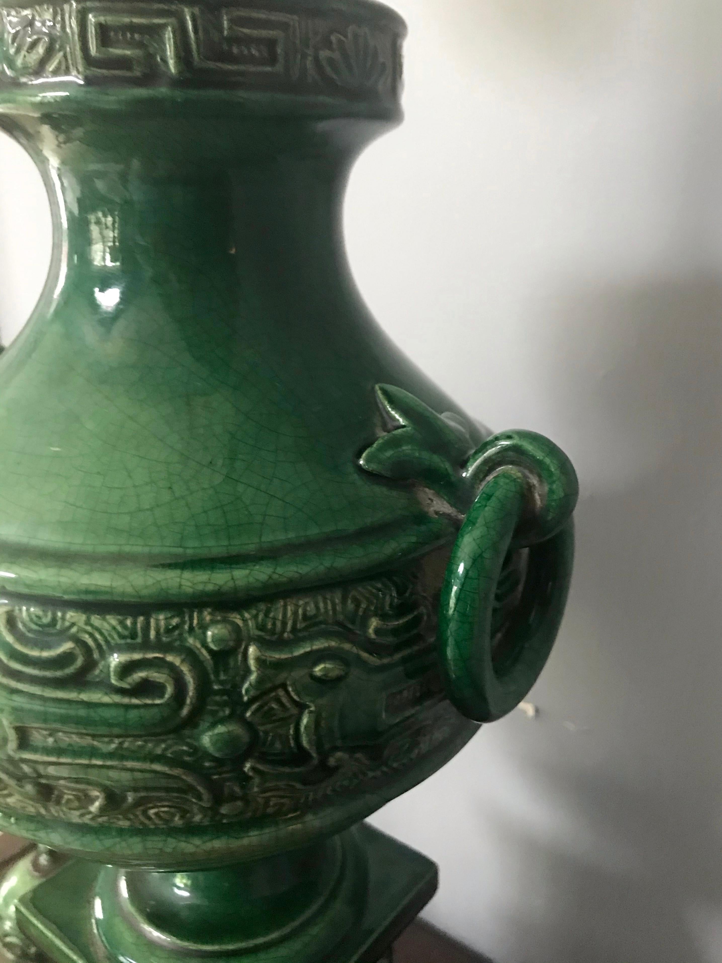Qing Dynasty Green Urn Lamp For Sale 3