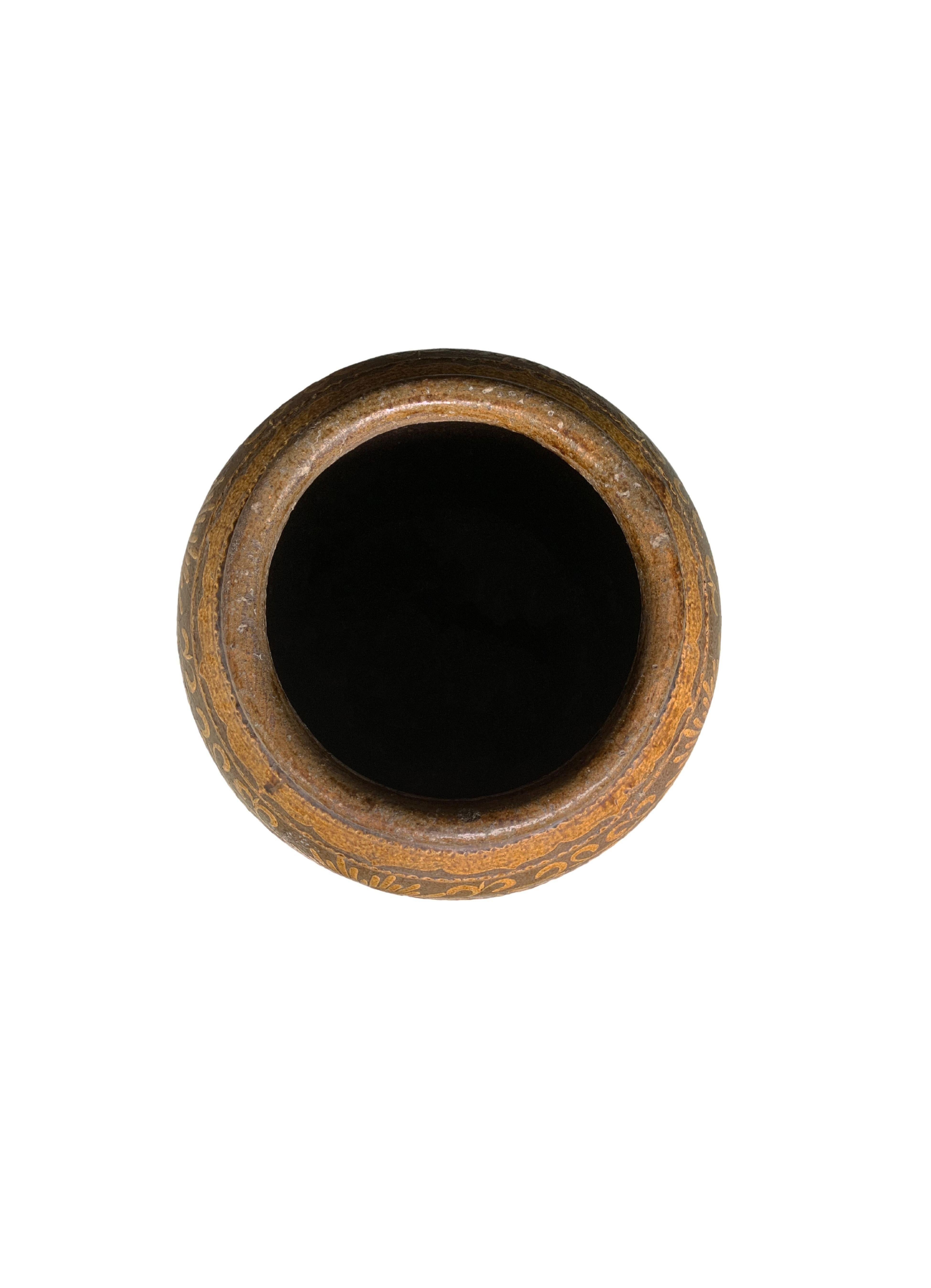 Début du 20ème siècle Pot à décanter émaillé peint à la main de la dynastie Qing, vers 1900 en vente