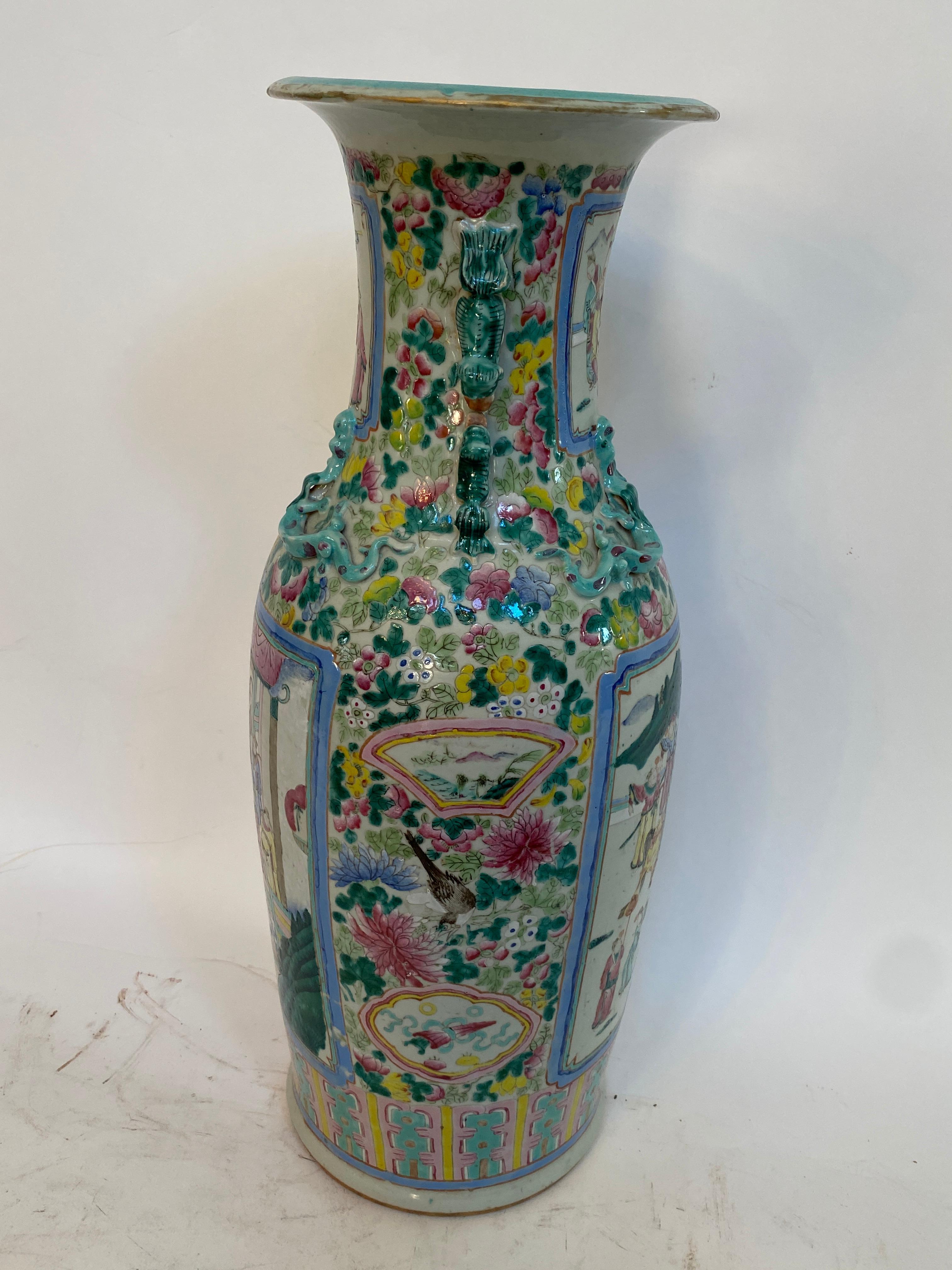 Qing Dynasty Large Canton Famille Rose Chinese Porcelain Vase In Good Condition For Sale In Brea, CA