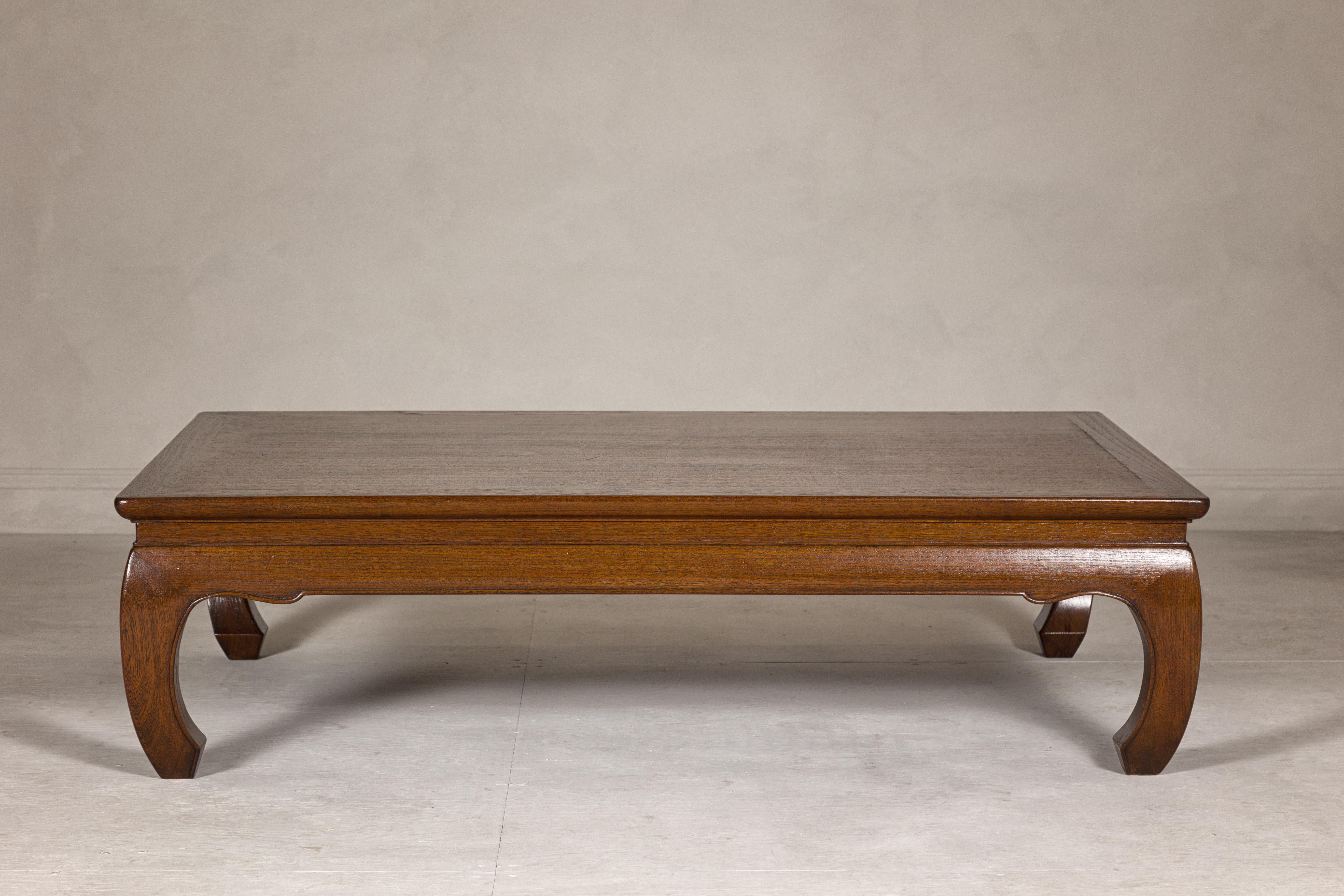 Chinese Qing Dynasty Long and Low Kang Coffee Table with Chow Legs and Carved Apron