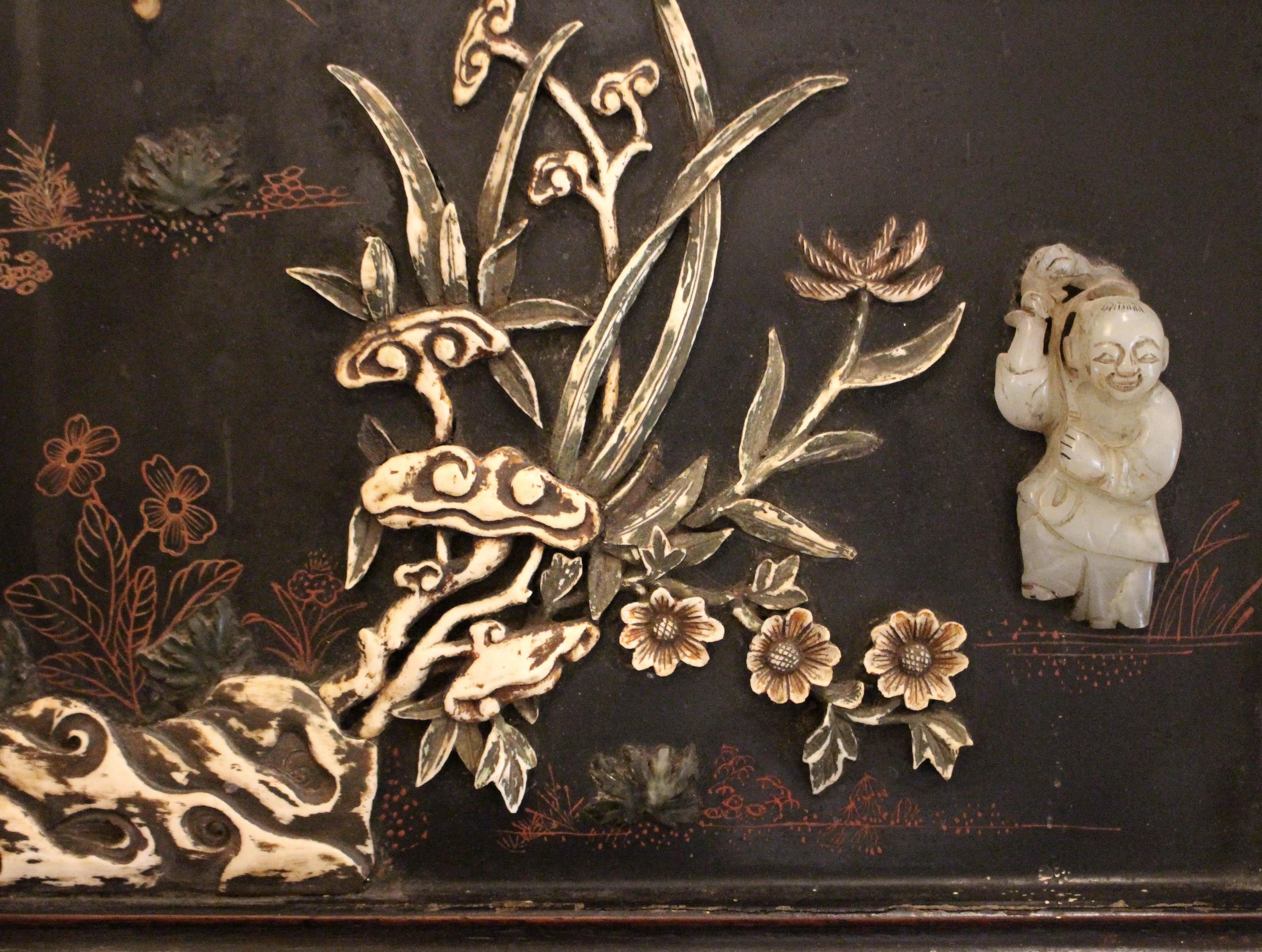 Qing Dynasty Pair of Lacquer Wall Panels In Good Condition In Chapel Hill, NC