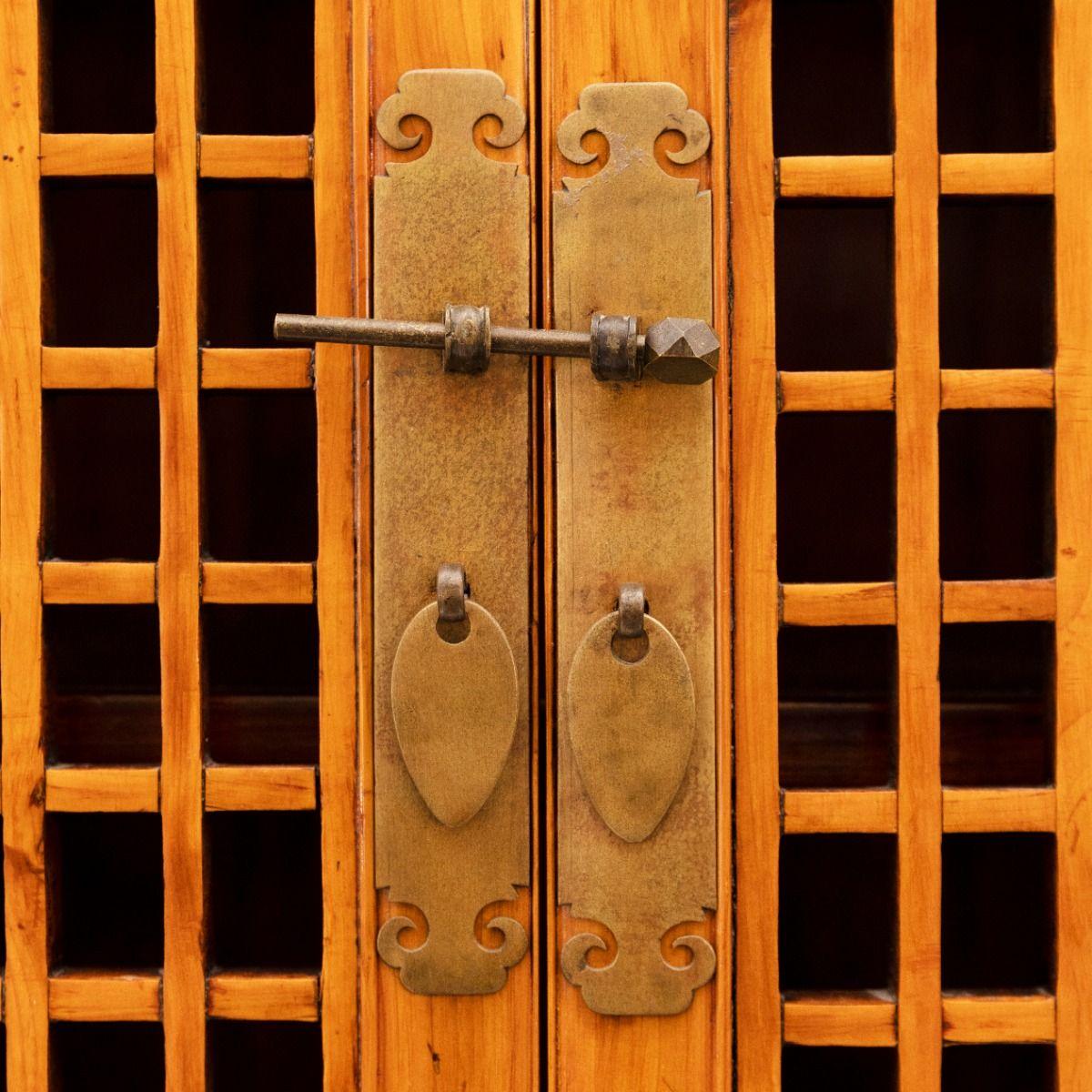 Armadio per studiosi in legno di pesco della dinastia Qing in vendita 3