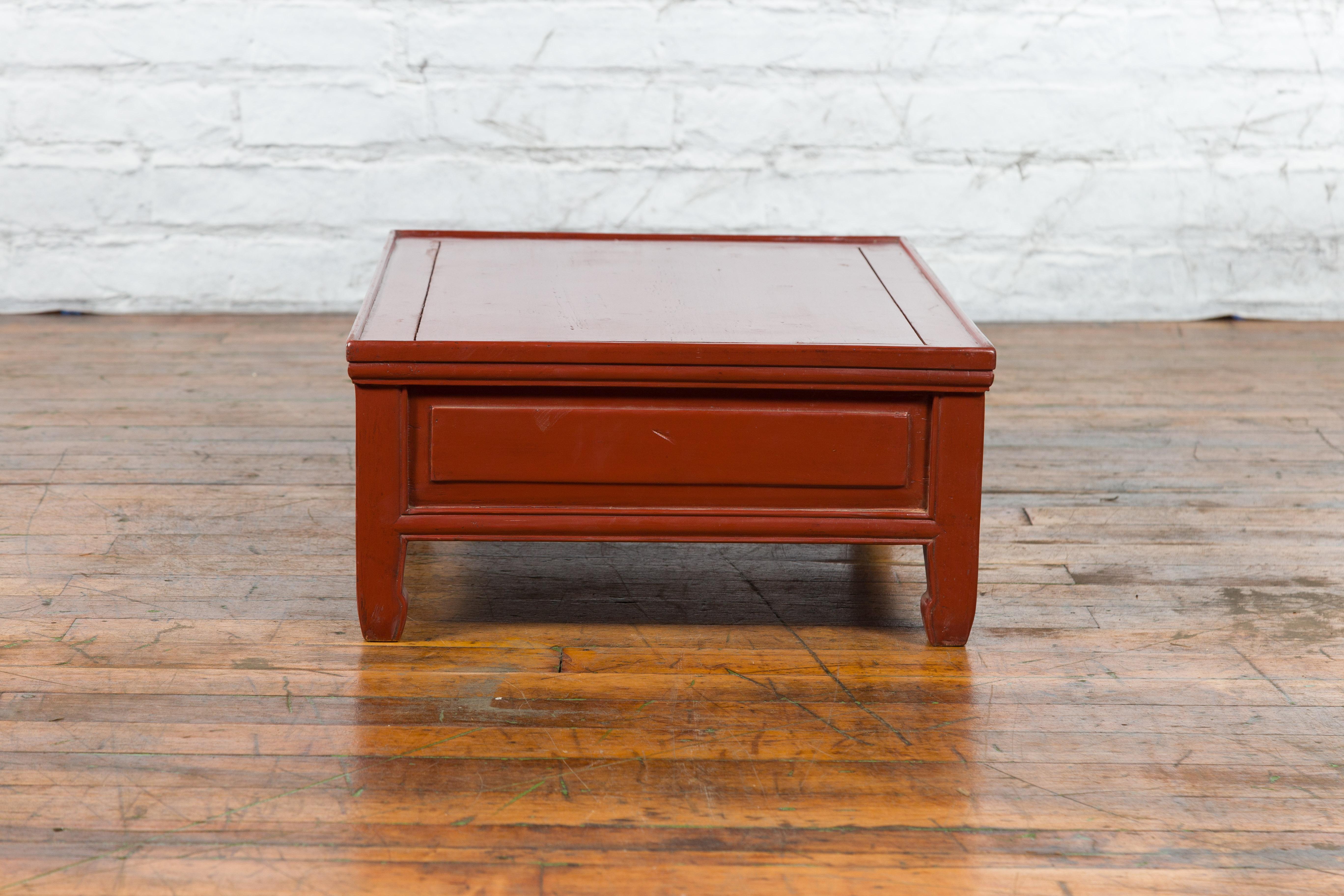 Qing Dynasty Red Lacquer Low Kang Coffee Table with Drawers and Horse Hoof Feet For Sale 3