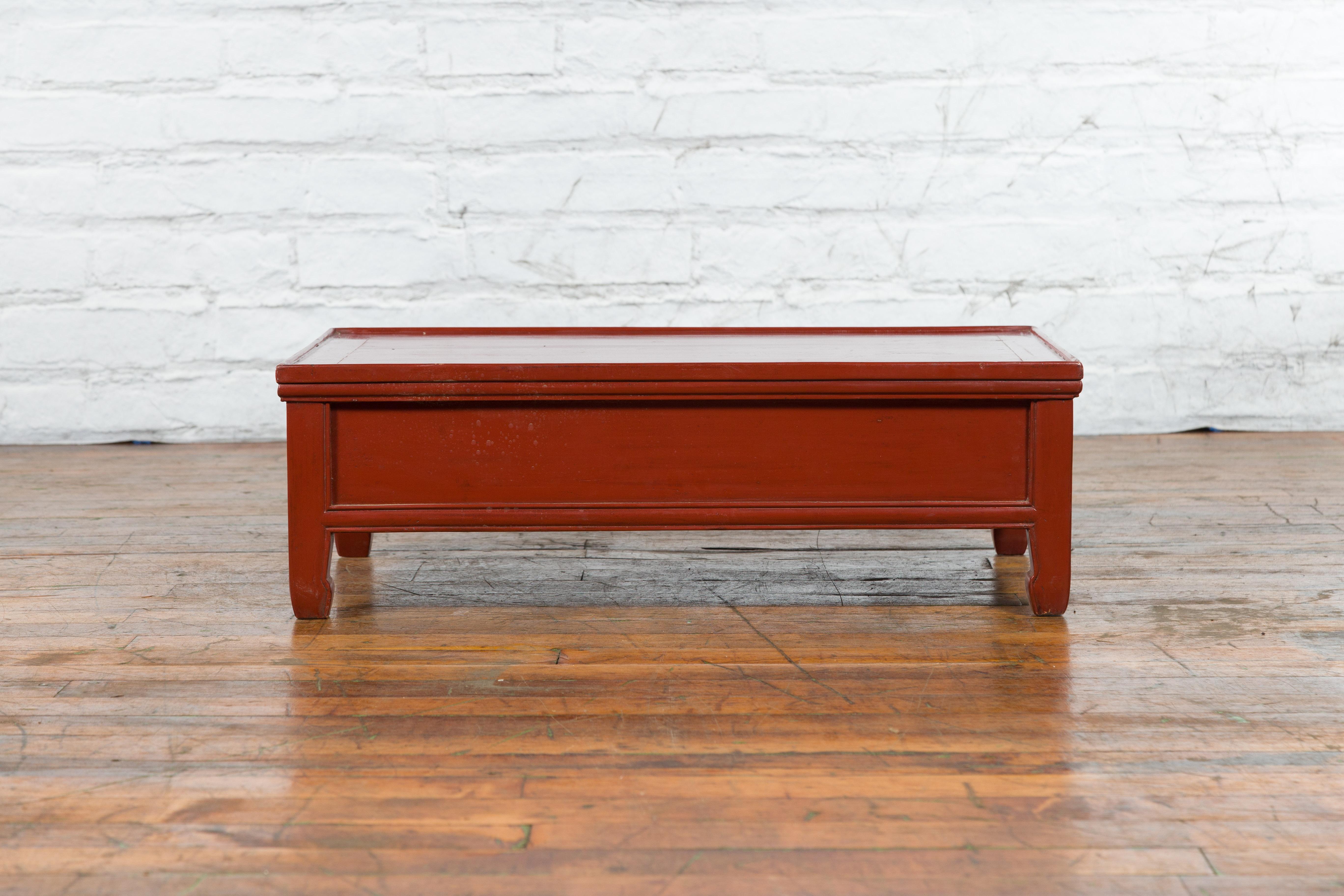 Qing Dynasty Red Lacquer Low Kang Coffee Table with Drawers and Horse Hoof Feet For Sale 4