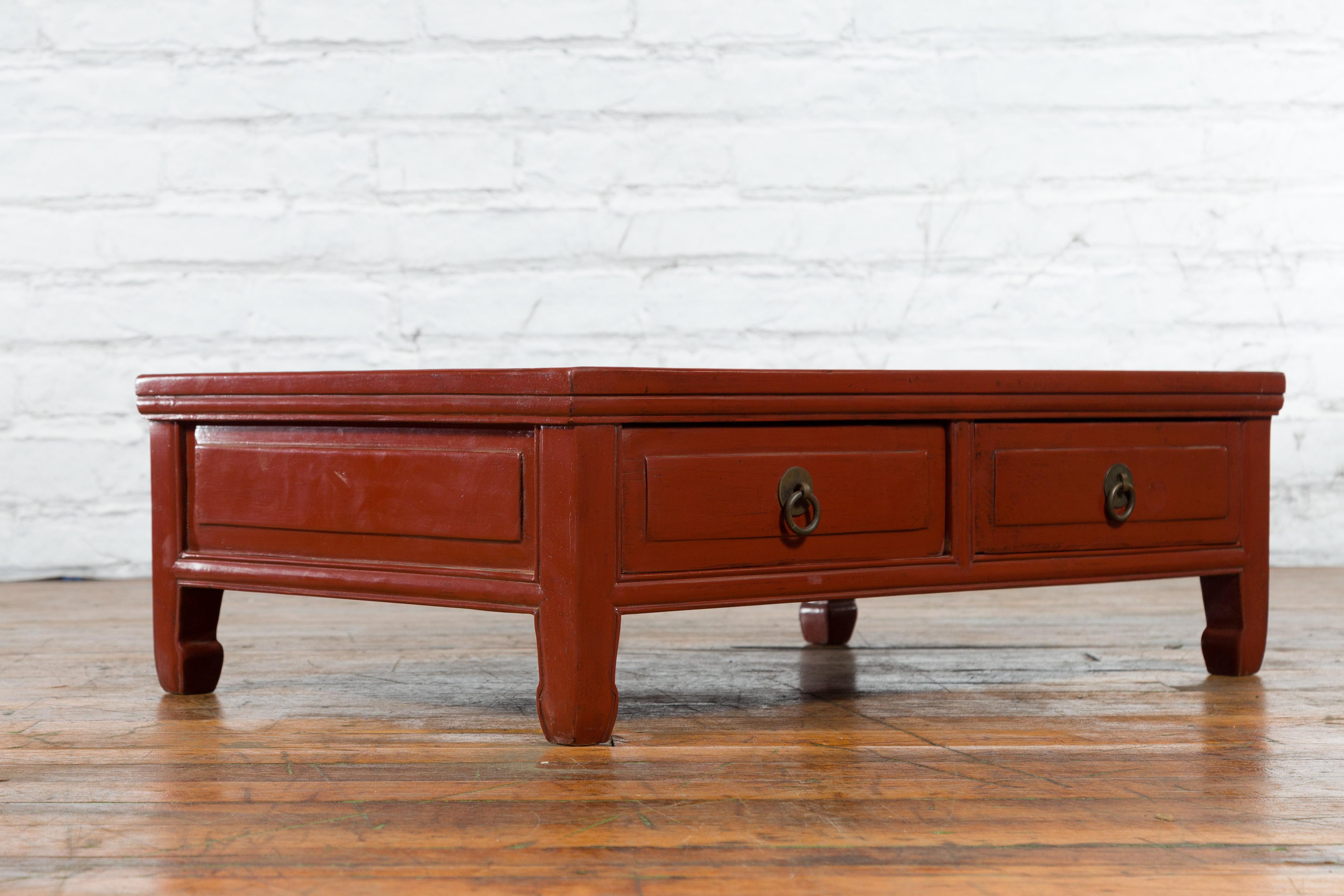Qing Dynasty Red Lacquer Low Kang Coffee Table with Drawers and Horse Hoof Feet For Sale 2