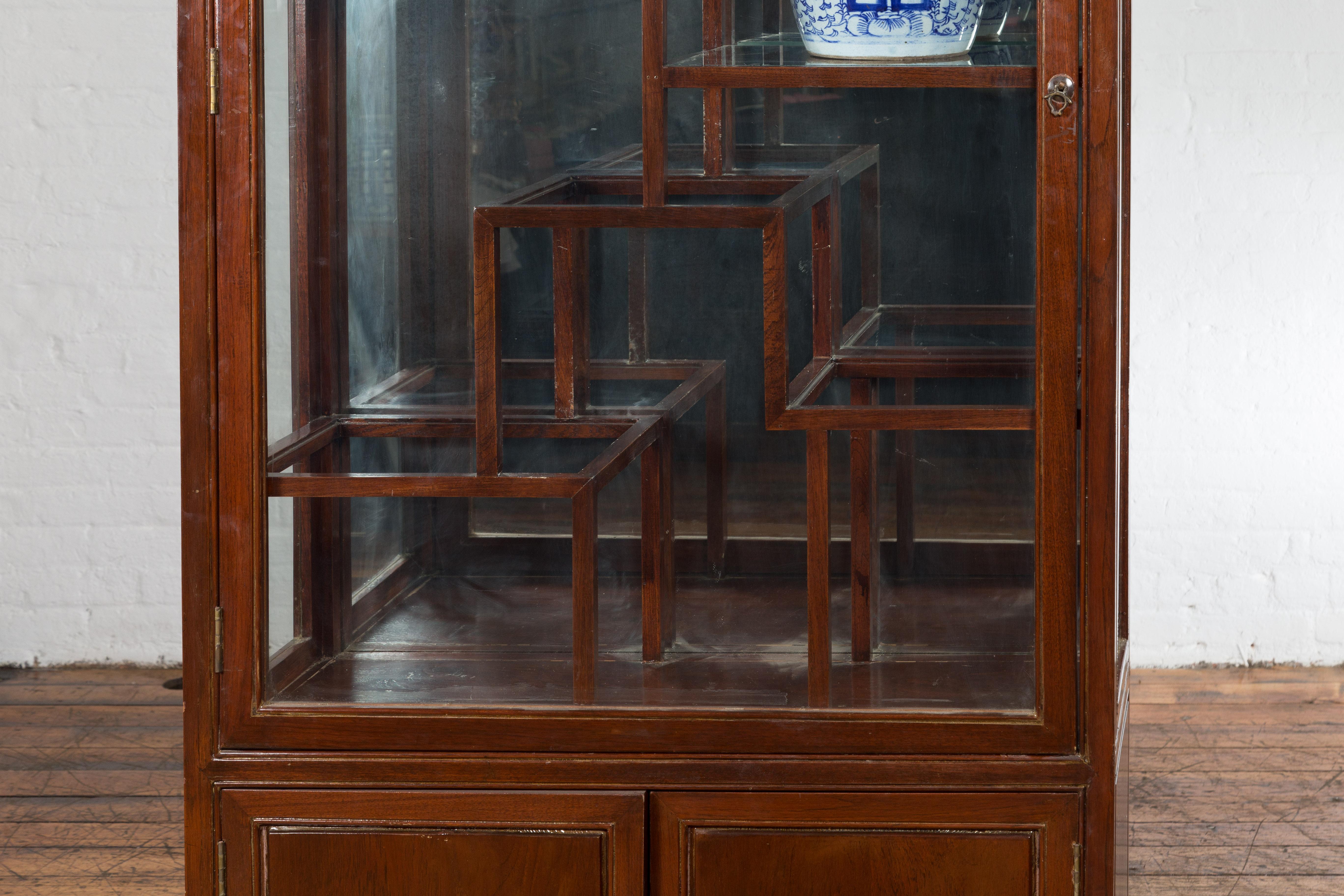 Thai Qing Dynasty Style Retrofitted Vitrine Cabinet with Mirrors and Spot Lights For Sale