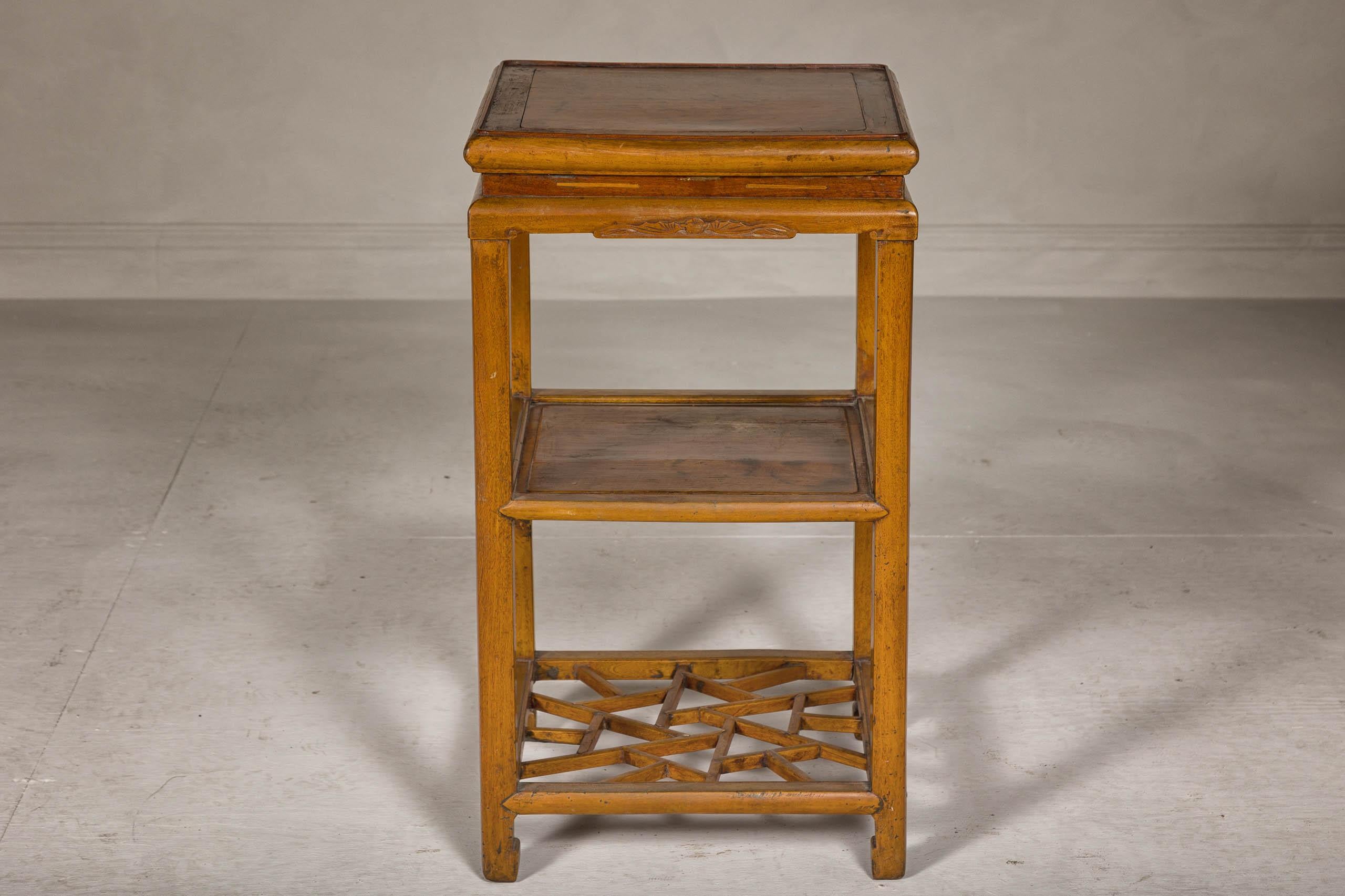Qing Dynasty Three-Tier Accent Lamp Table with Geometric Shelf For Sale 5