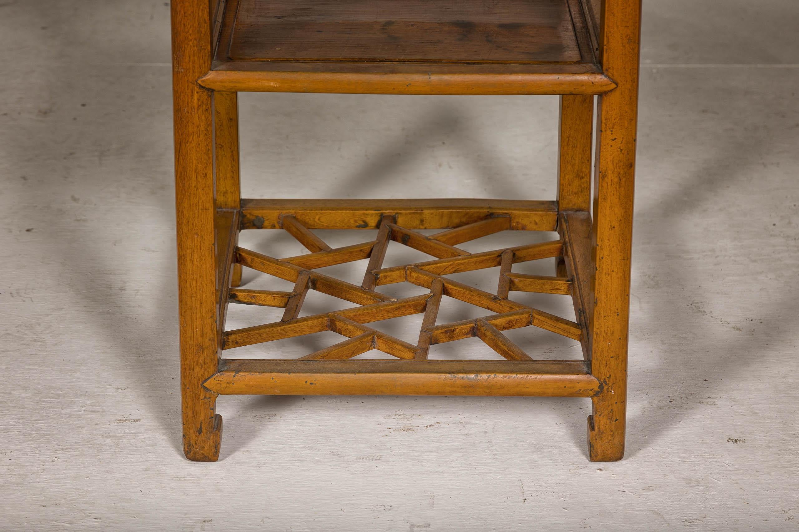 Qing Dynasty Three-Tier Accent Lamp Table with Geometric Shelf For Sale 6
