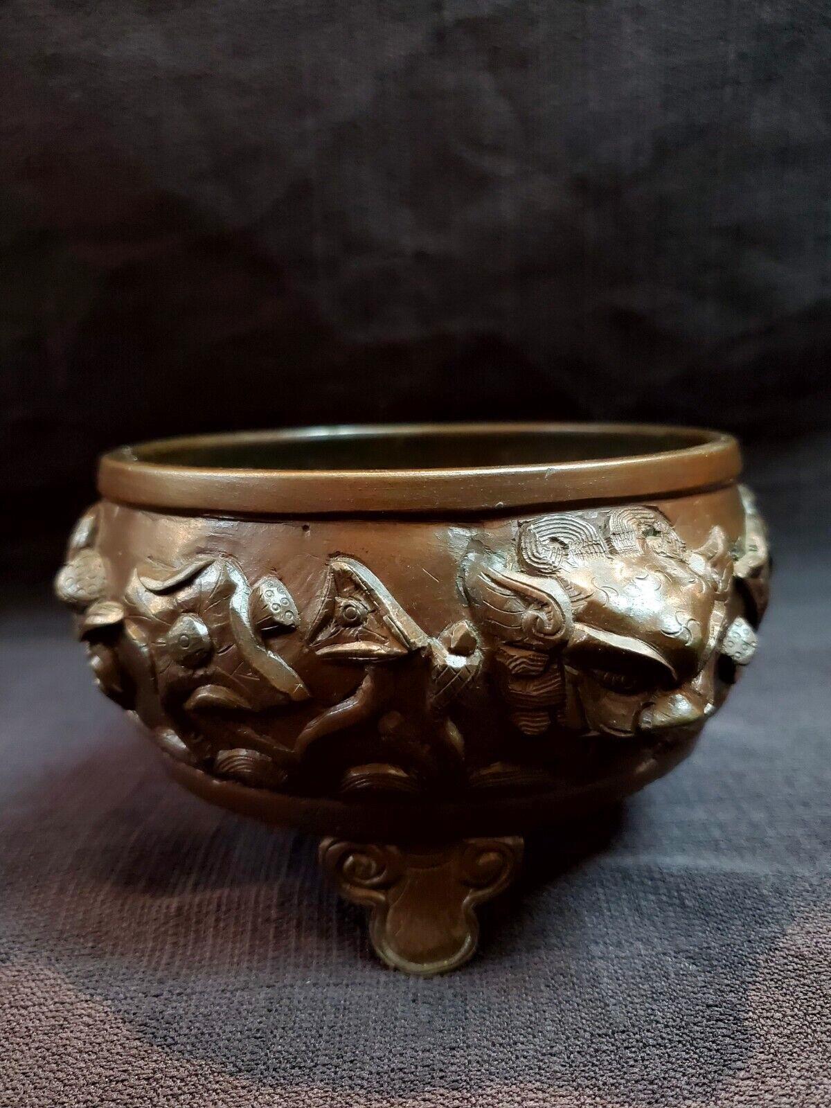 Qing, Early Period, High Relief Lotus Leaf Pattern Copper Incense Burner In Good Condition For Sale In San Gabriel, CA