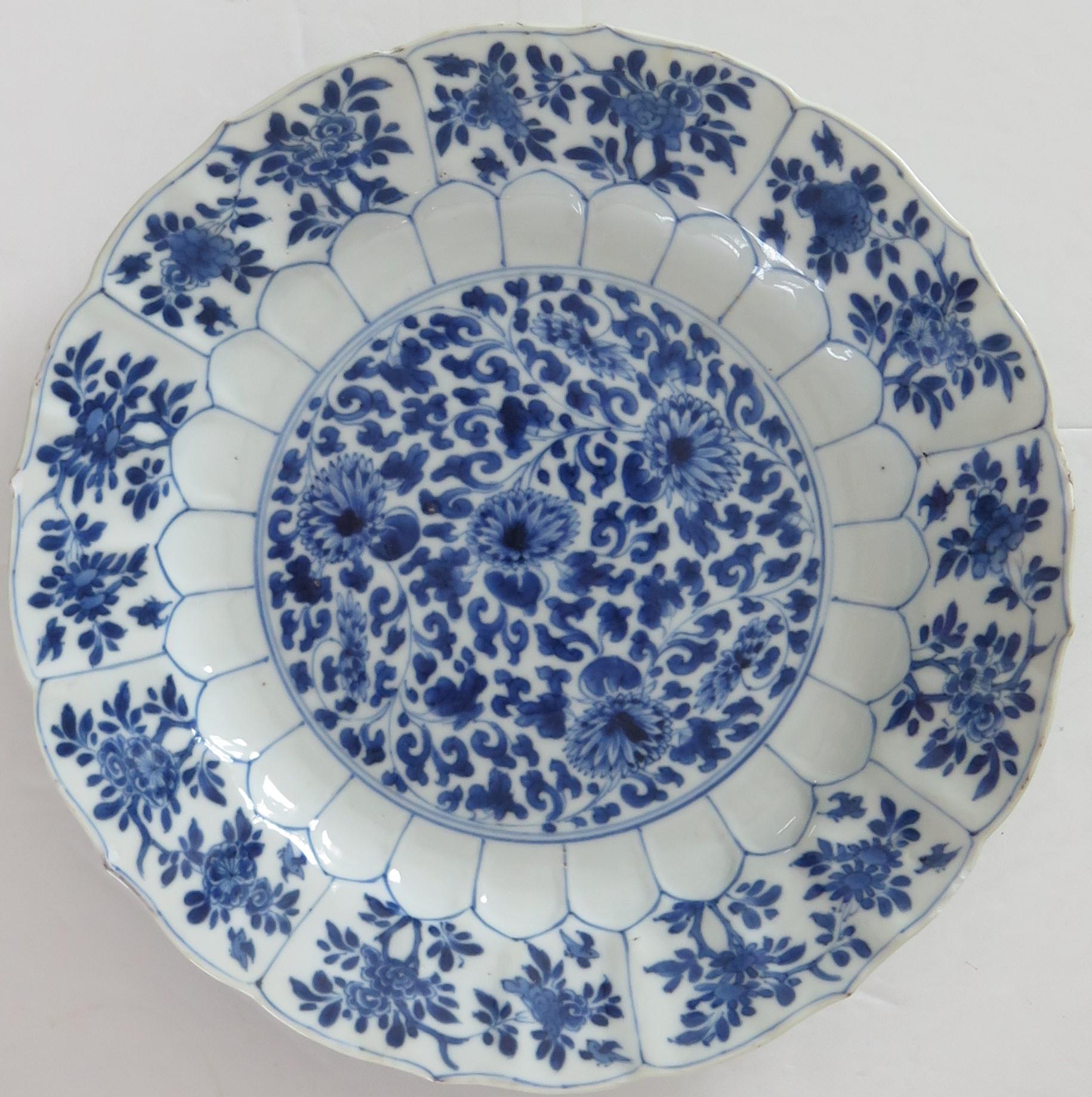 Hand-Painted Qing Kangxi Chinese Porcelain Plate Blue & White Mark & Period Pl 2, circa 1680