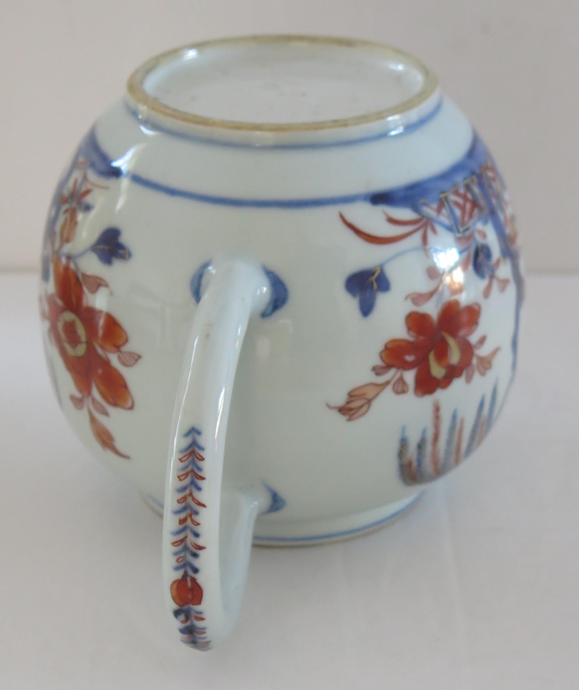 Chinese Export Kangxi Period Teapot Hand Painted Imari Pattern, Circa 1710 For Sale 7