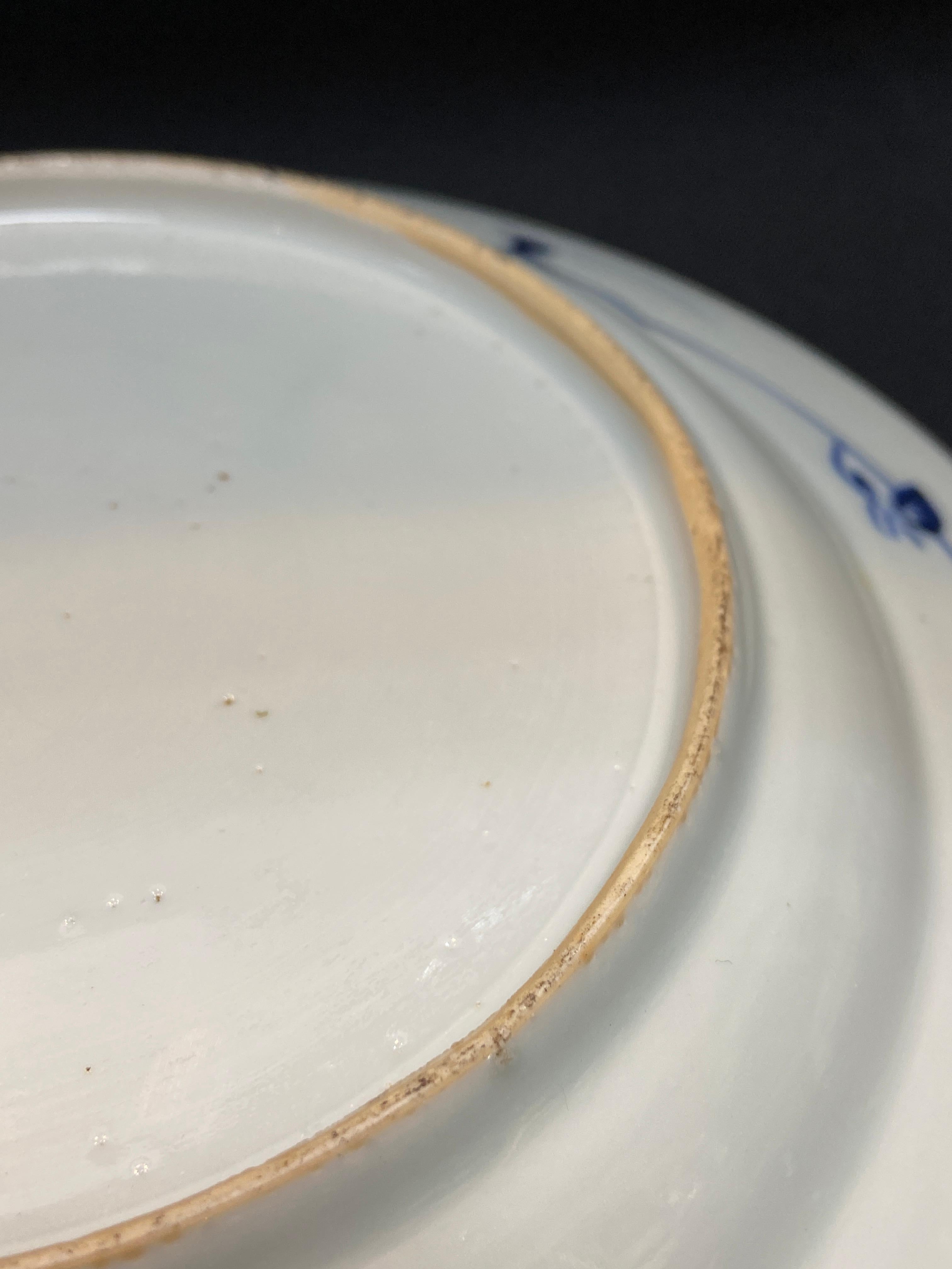 Qing， Qianlong Period blue and white “Flowers” dish For Sale 6