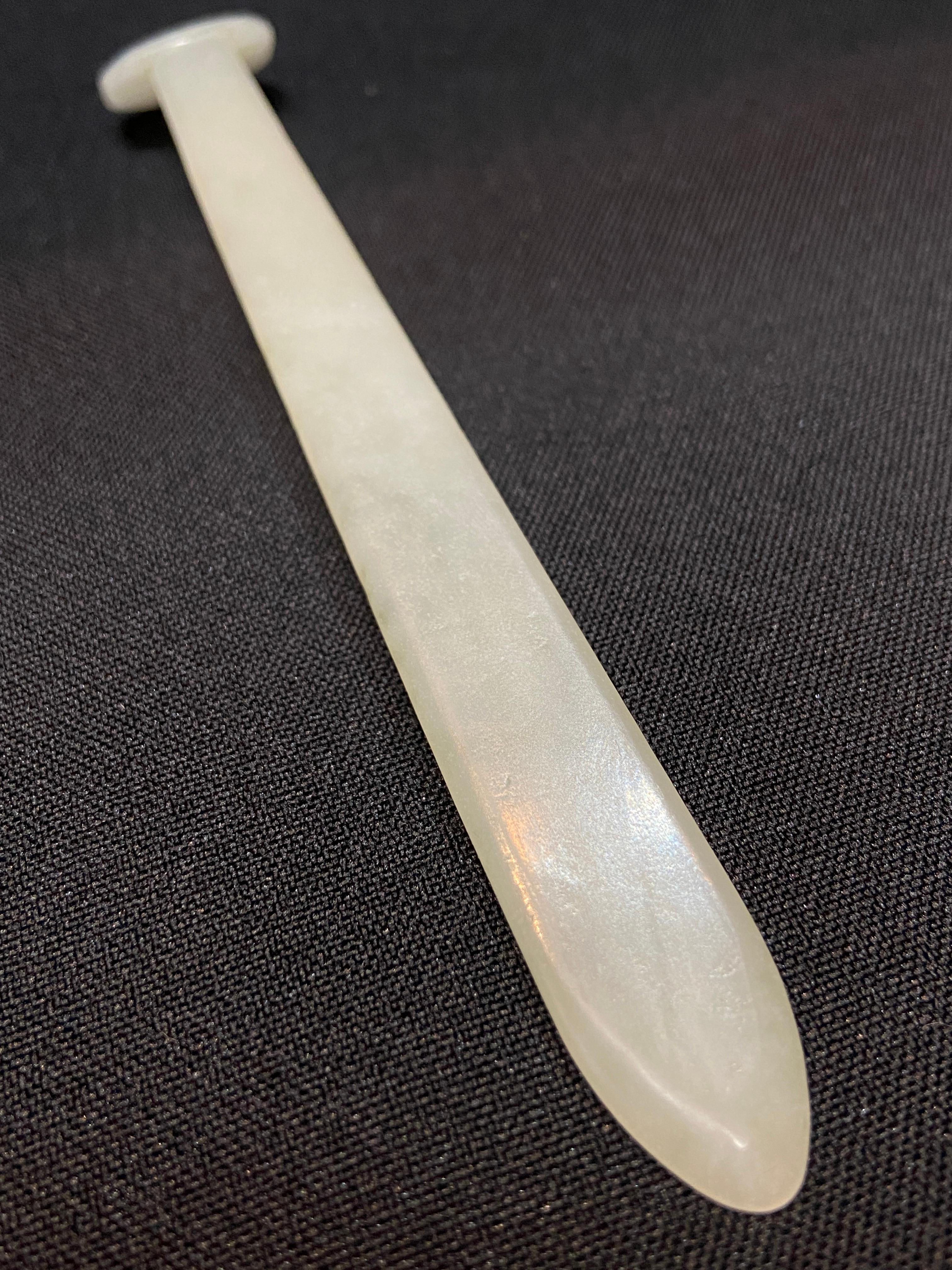 Hand-Carved Qing，A delicate Hand-carved Celedon white jade hair pin For Sale