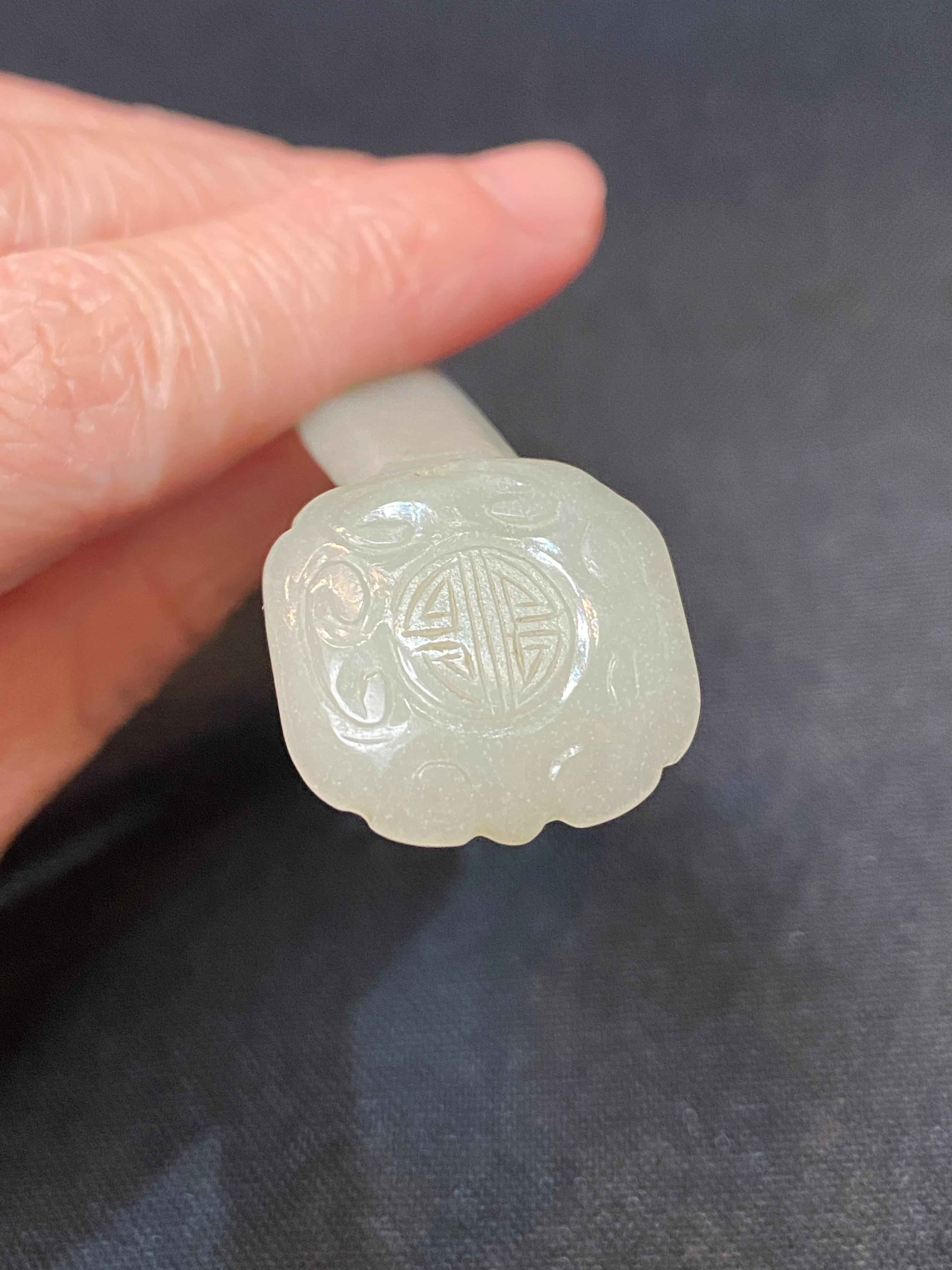 Jade Qing，A delicate Hand-carved Celedon white jade hair pin For Sale