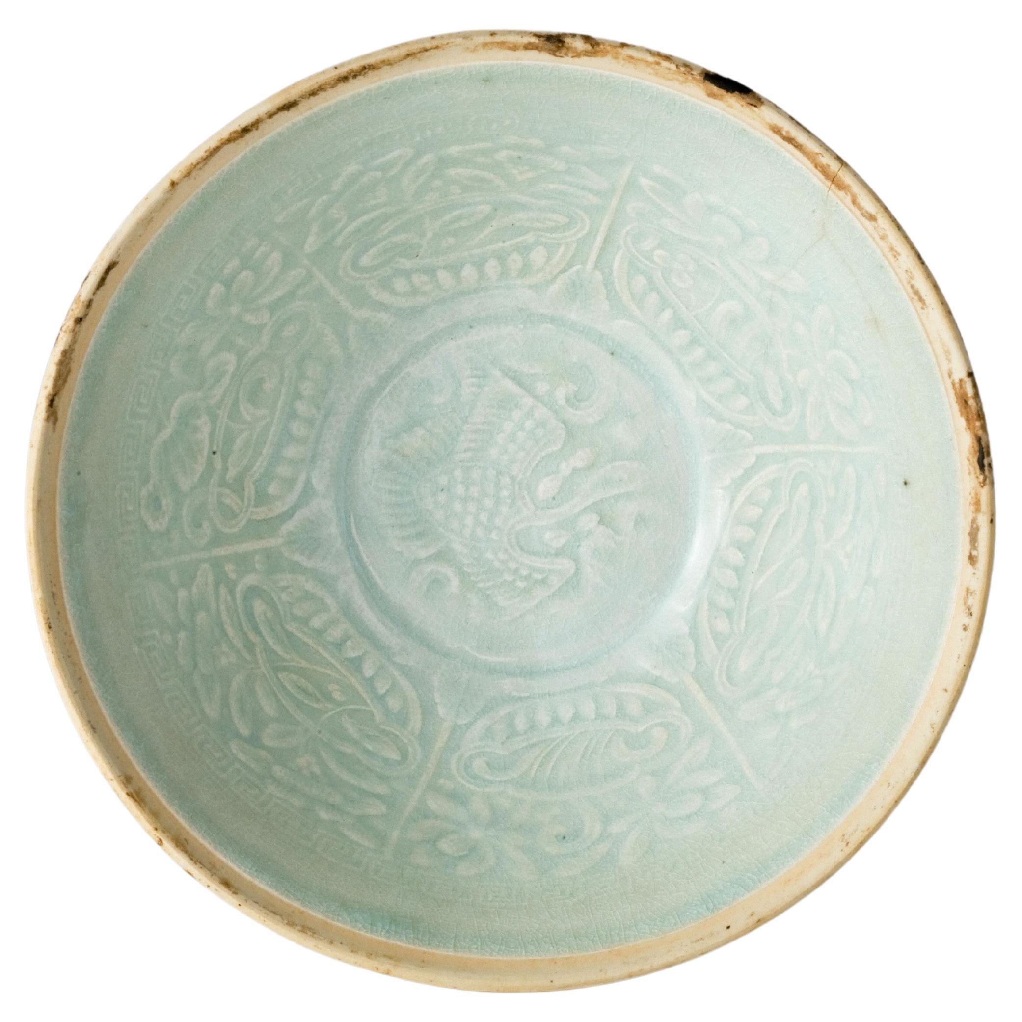 Qingbai Bowl with carving of crane, Song Dynasty For Sale
