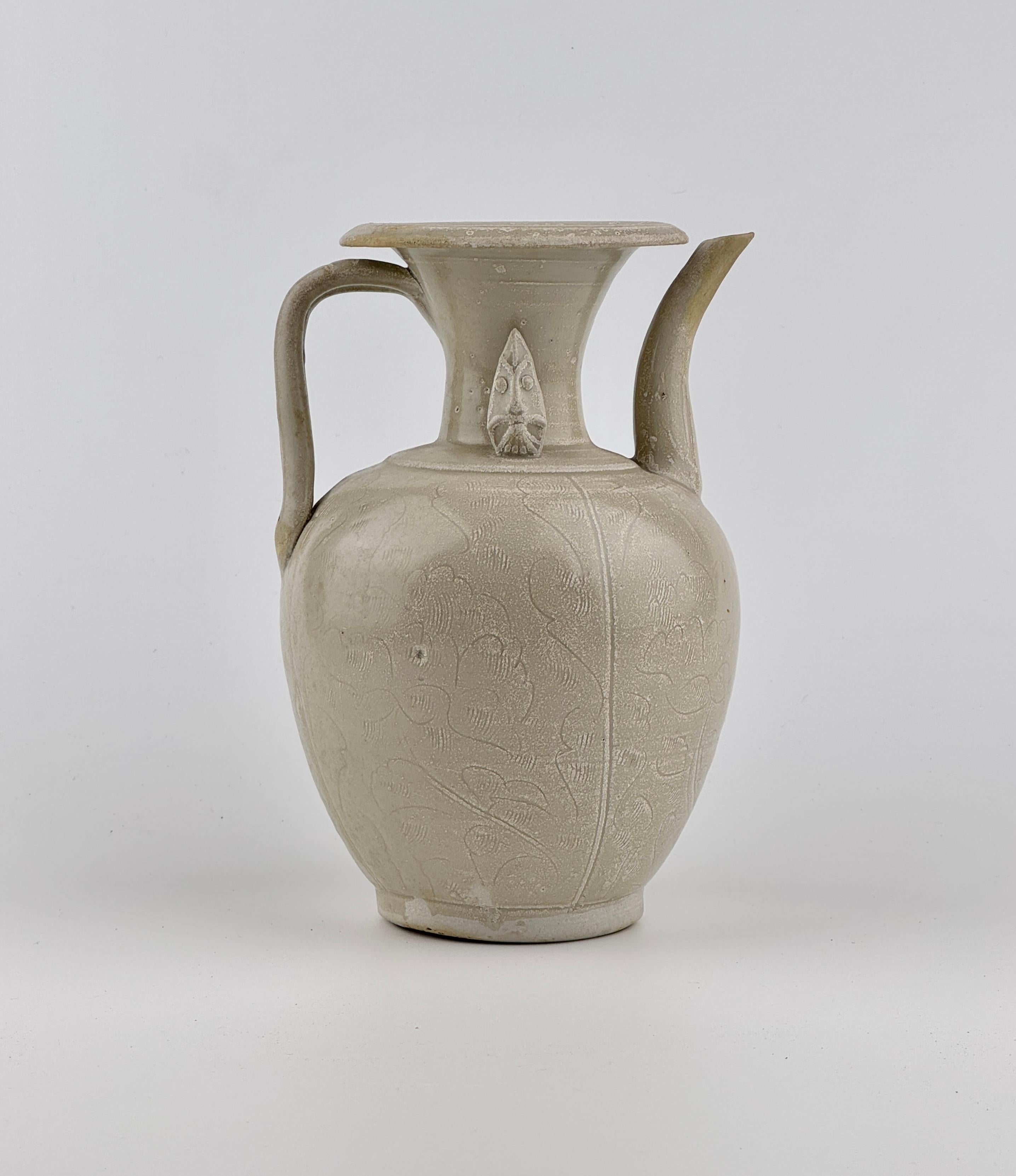 Qingbai Melon form water ewer, Five Dynasties-Northern song dynasty In Good Condition For Sale In seoul, KR