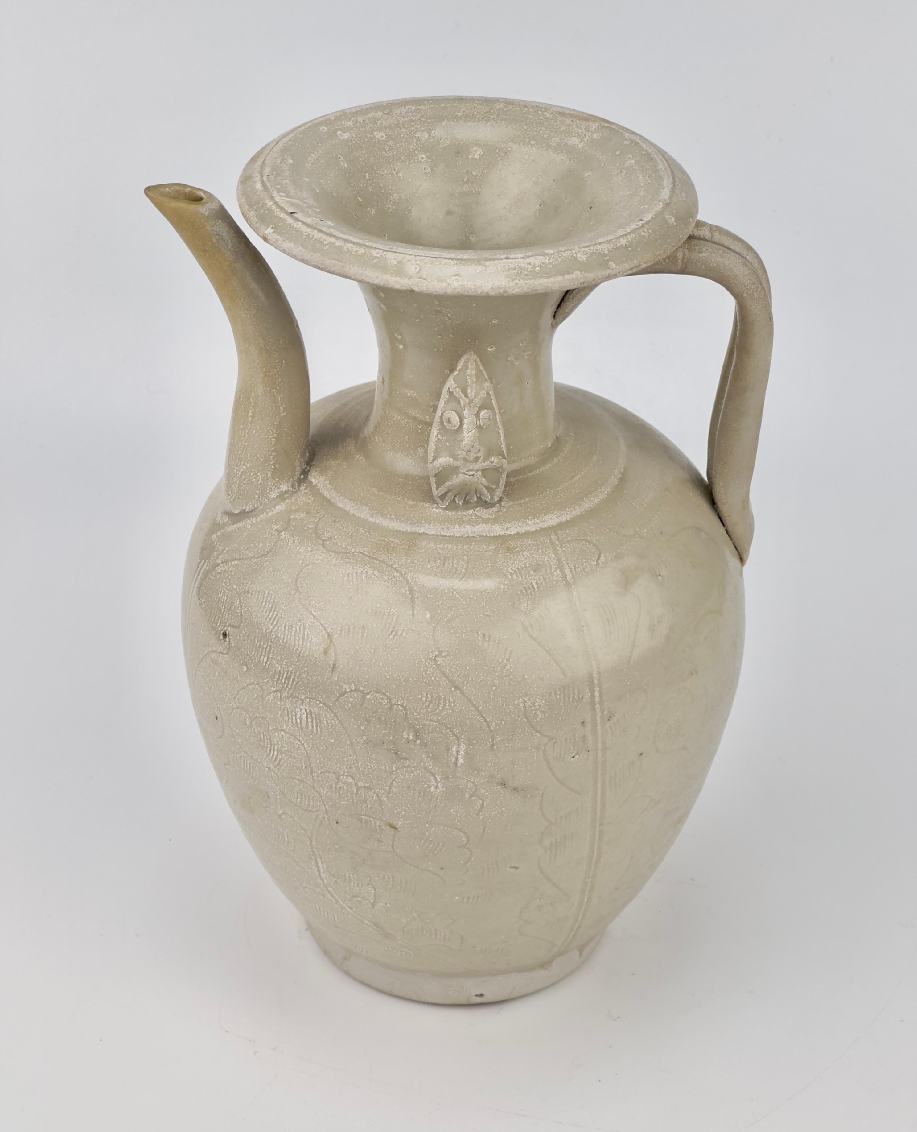 Glazed Qingbai Melon form water ewer, Northern song dynasty For Sale