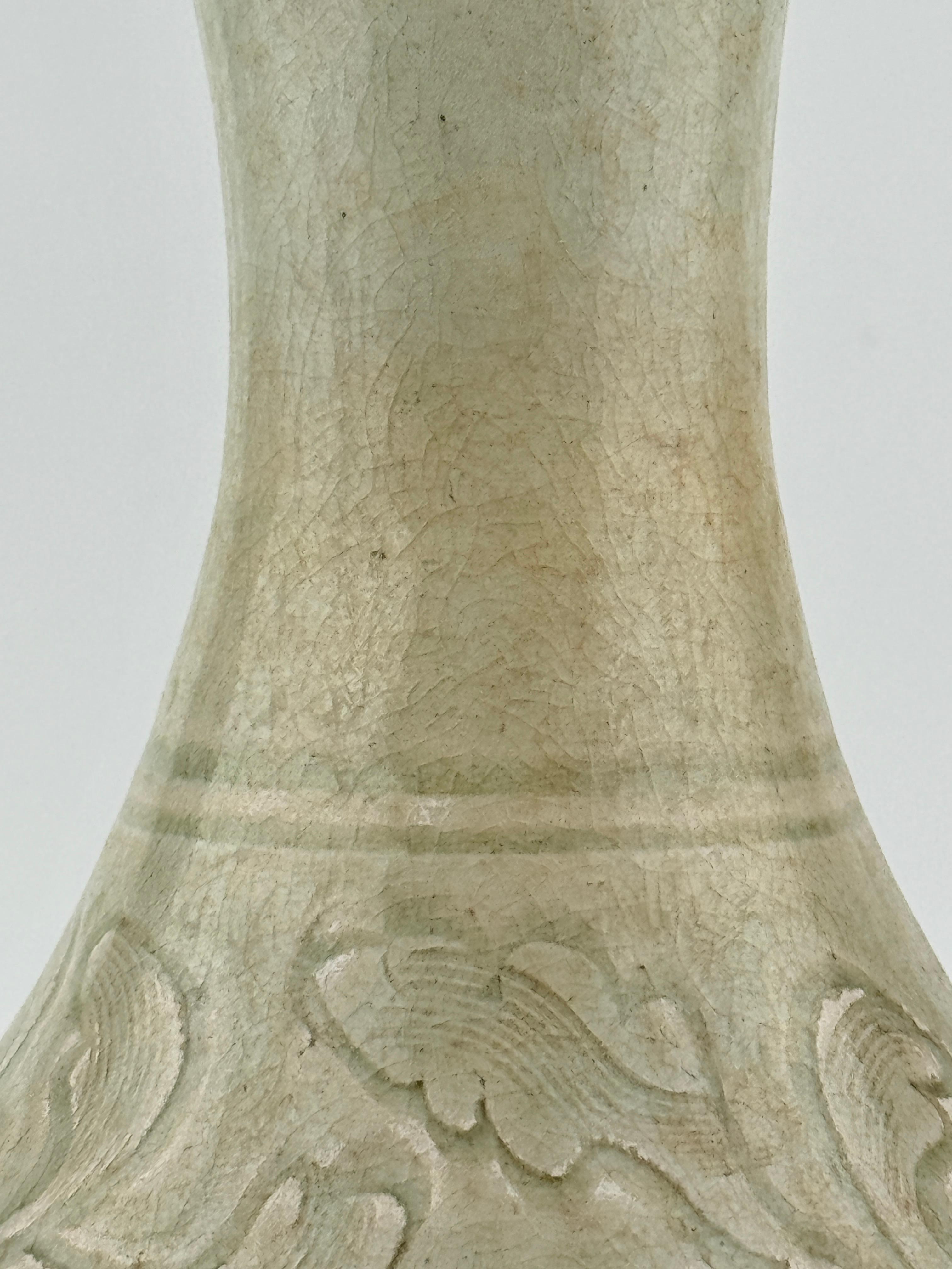 Intagliato Vaso Qingbai Yuhuchunping Porcellana, dinastia Song in vendita