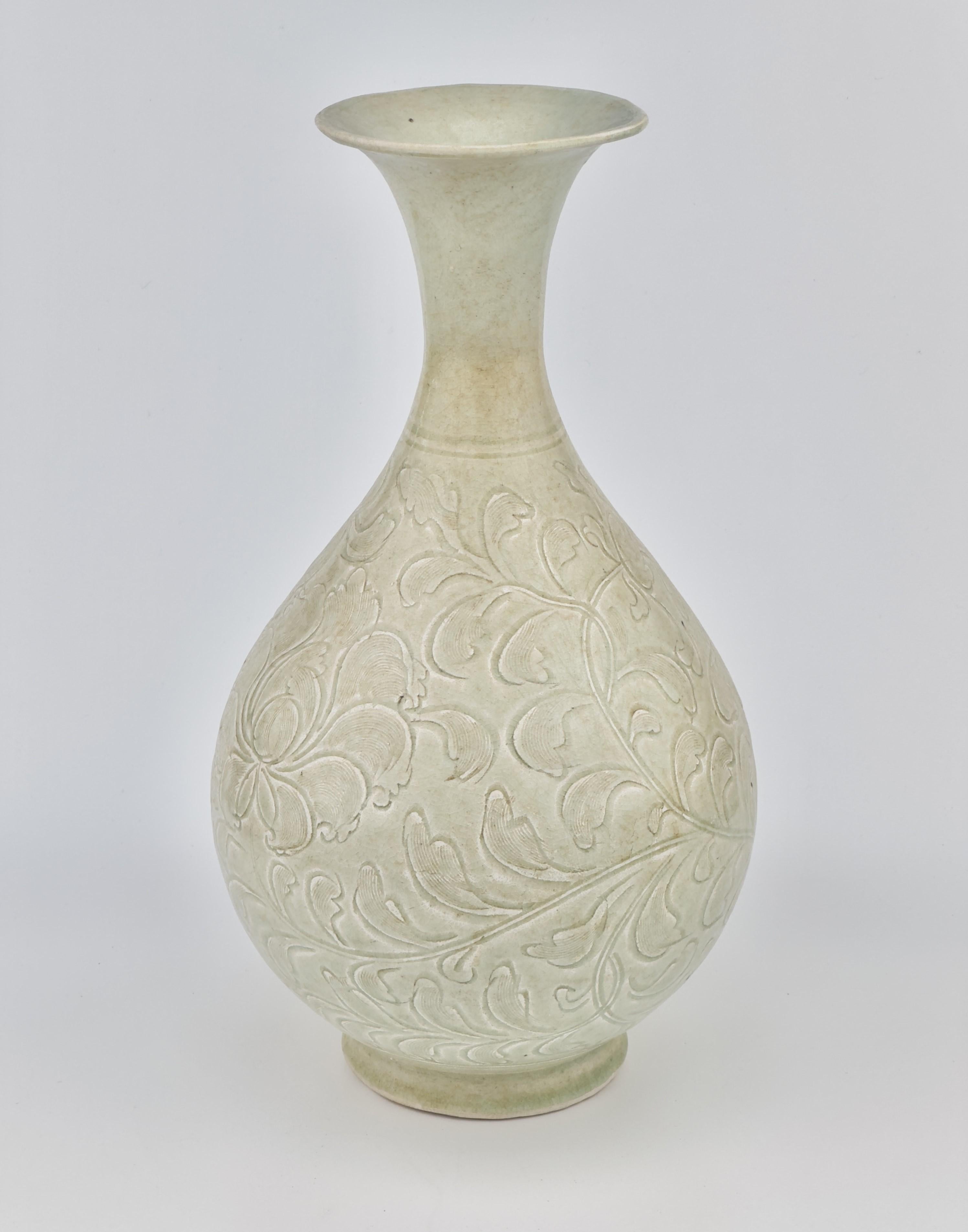 Qingbai Yuhuchunping Vase Porcelain, Song Dynasty In Good Condition For Sale In seoul, KR
