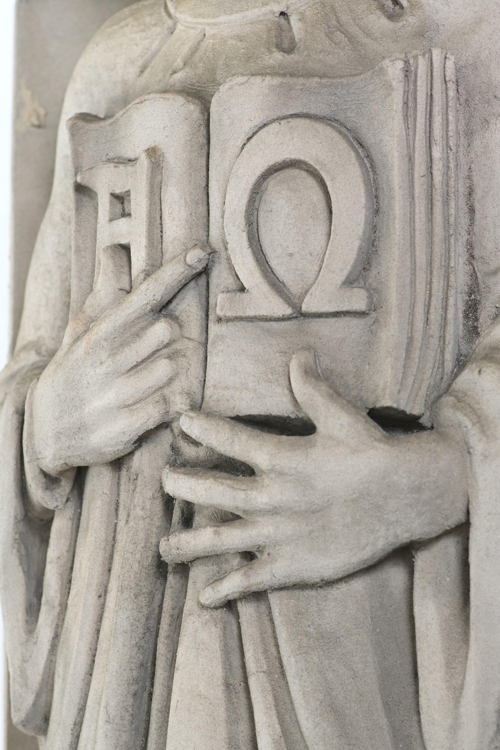 Avail Art Deco Terrakotta-Statue Christus mit Alpha + Omega, Menge (amerikanisch)