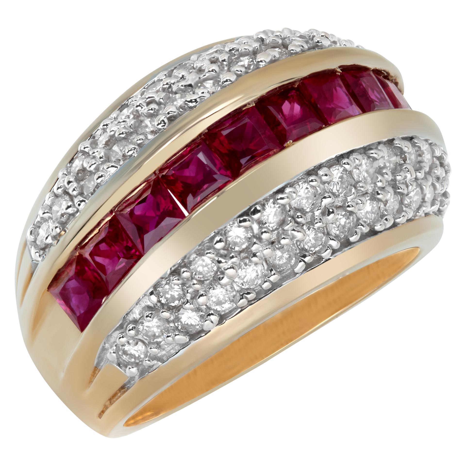 Quad-row diamond ring with channel set rubies in yellow gold In Excellent Condition For Sale In Surfside, FL