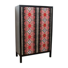 Quadra Cabinet