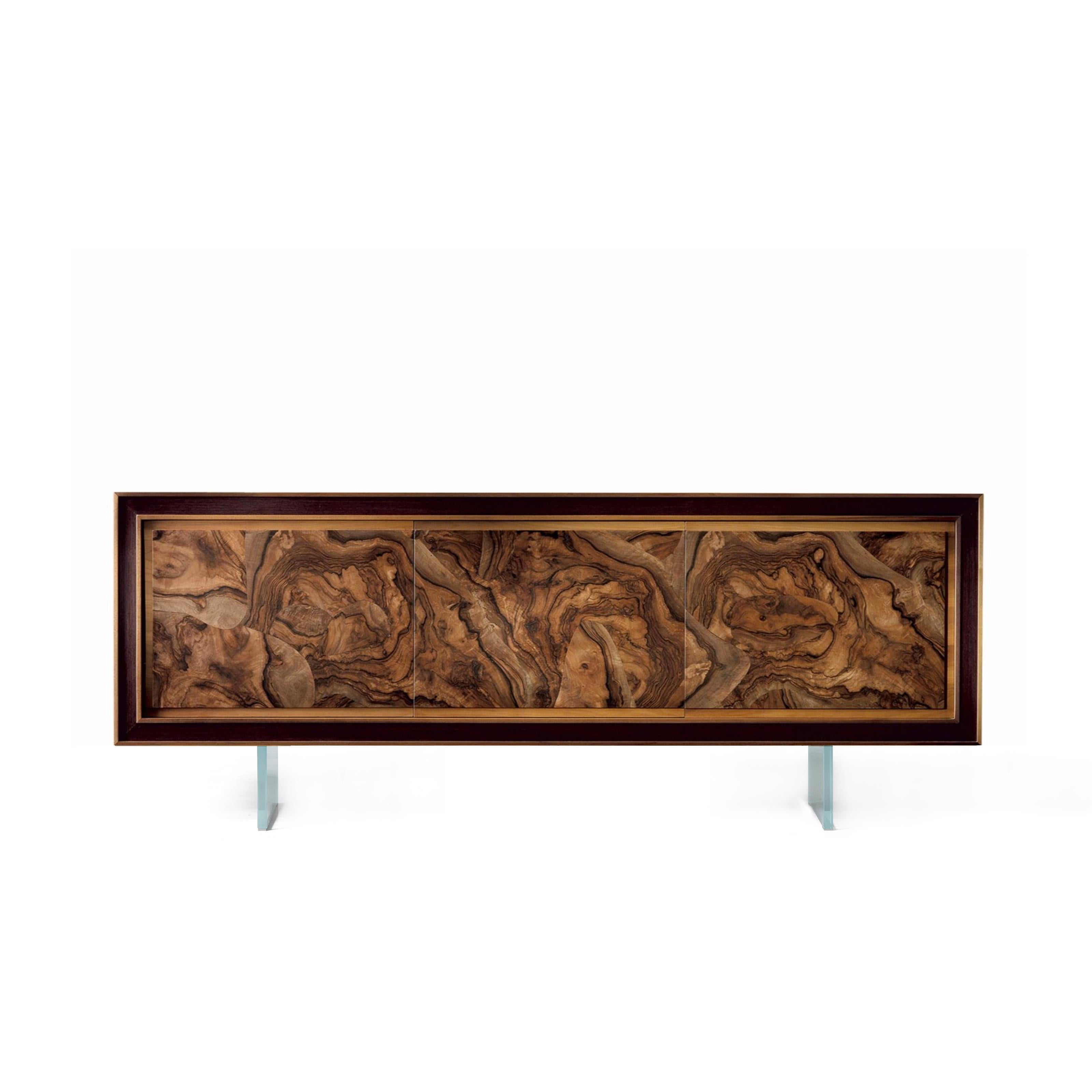 Quadra-Sideboard aus Massivholz, Nussbaum, Birne in natürlicher Oberfläche, zeitgenössisch (Kupfer) im Angebot