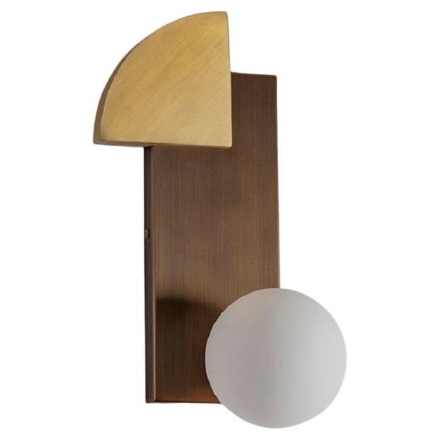 Quadratische und Kugel-Wandleuchte von Square in Kreis