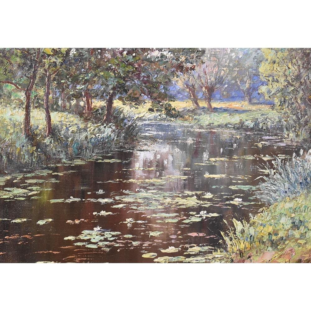 La categoria Quadri Antichi, Paesaggio Francese, propone una Pittura Ad Olio Su Tela di epoca Primi del Novecento, che rappresenta uno scorcio di un fiume situato nella valle


