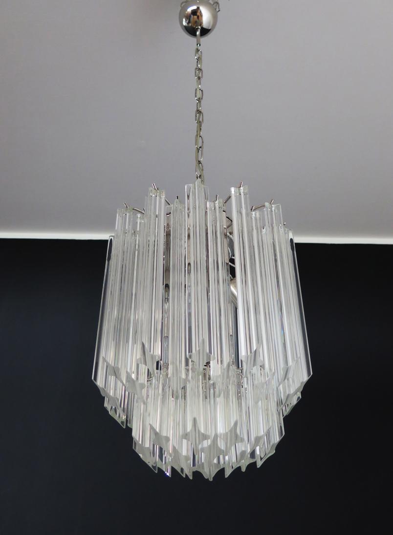 Galvanizzato Lampadario Quadriedri di Murano - 47 prismi trasparenti in vendita