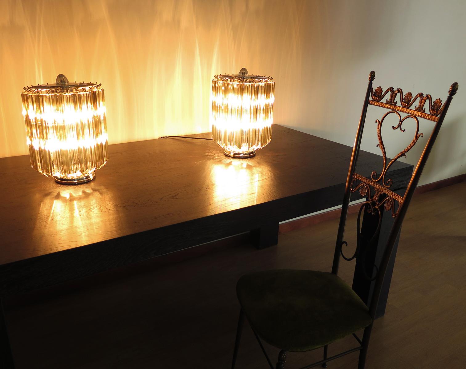 italien Lampe de table Quadriedri de style Venini - prisme transparent et fumé en vente
