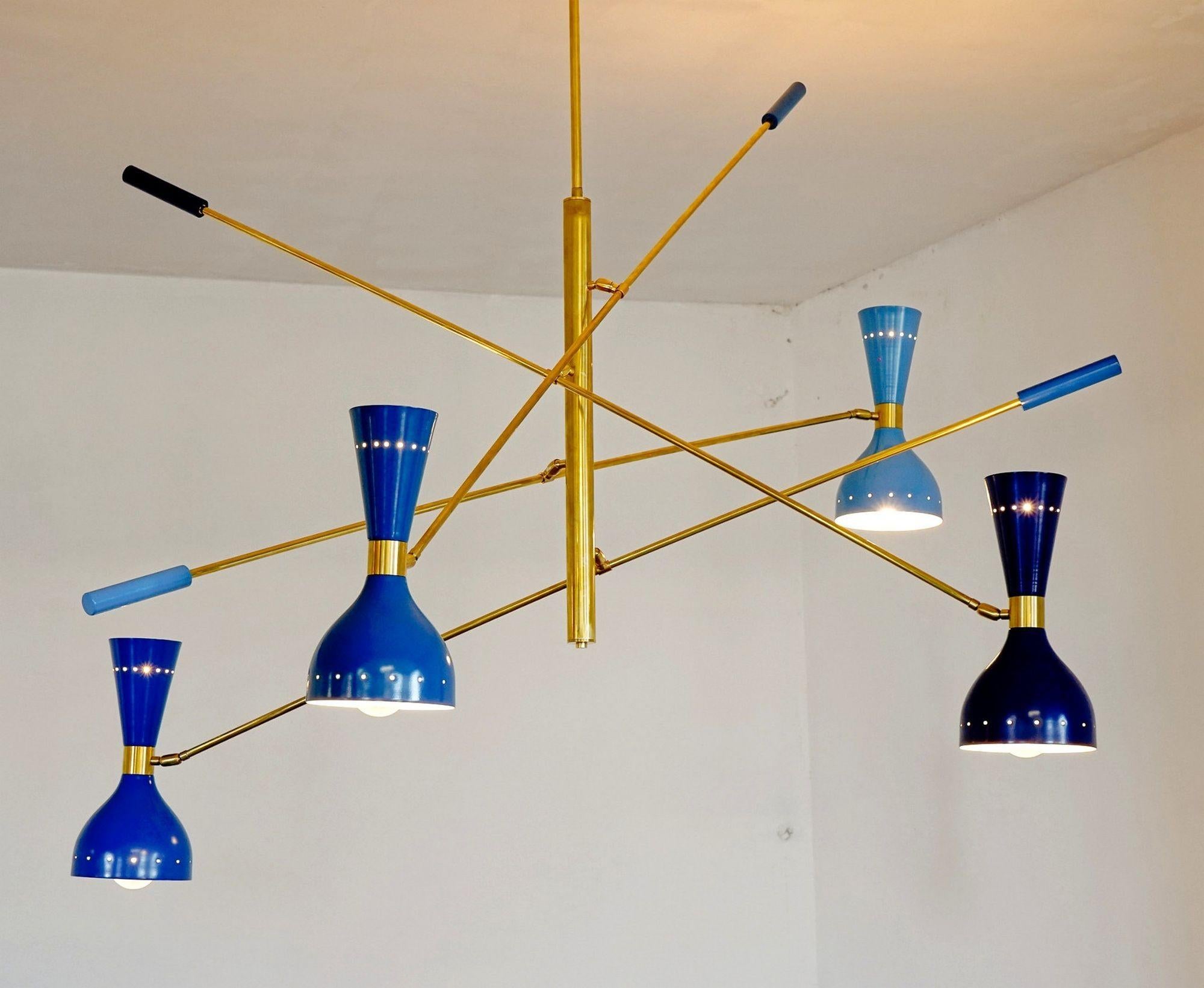 Lampadario Quadriennale a 4 bracci in ottone, paralumi gemelli, Contrappeso, 4 tonalità di blu in vendita 11