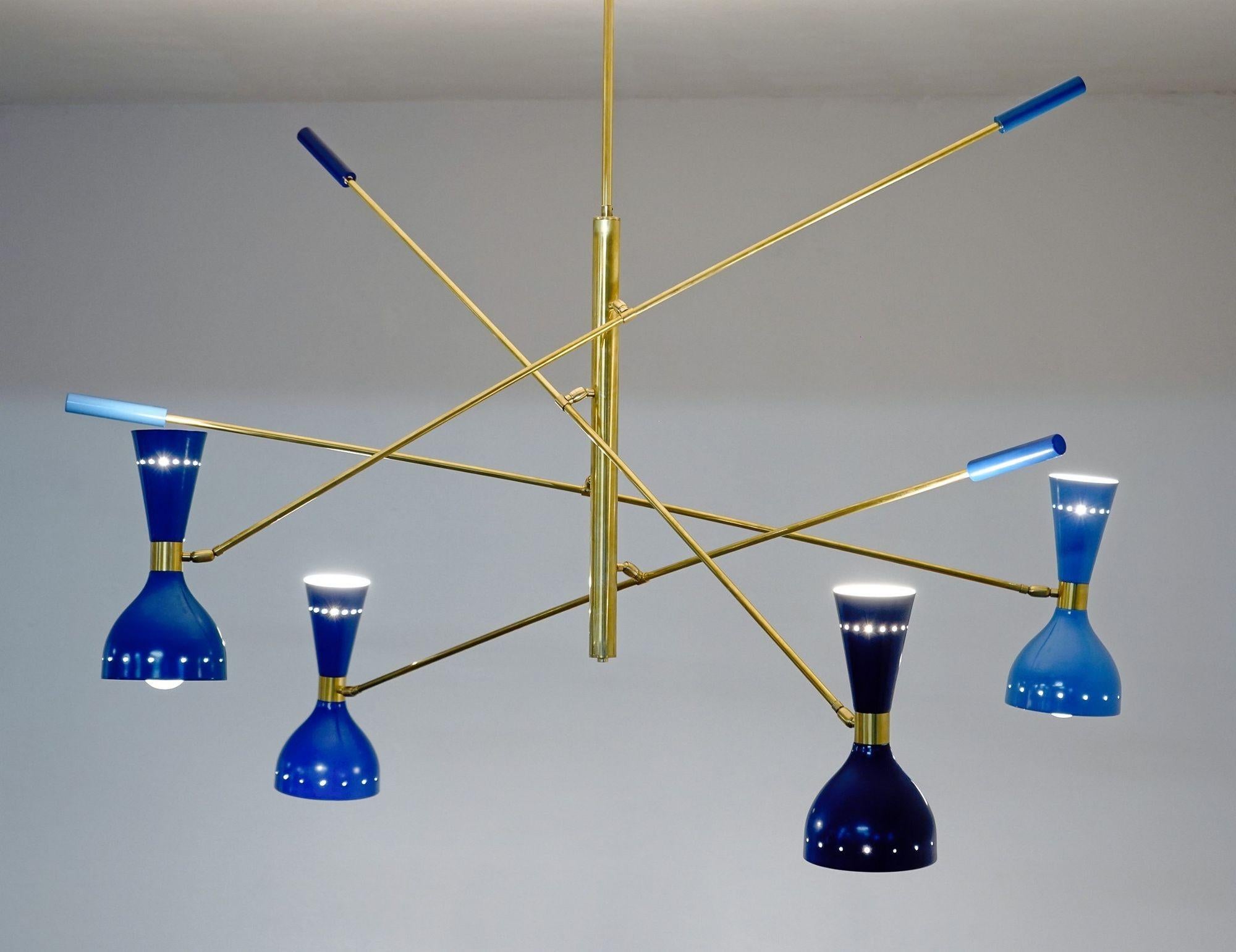 Lámpara de latón de 4 brazos Quadriennale, pantallas dobles, Contrappeso, 4 tonos de azul Italiano en venta