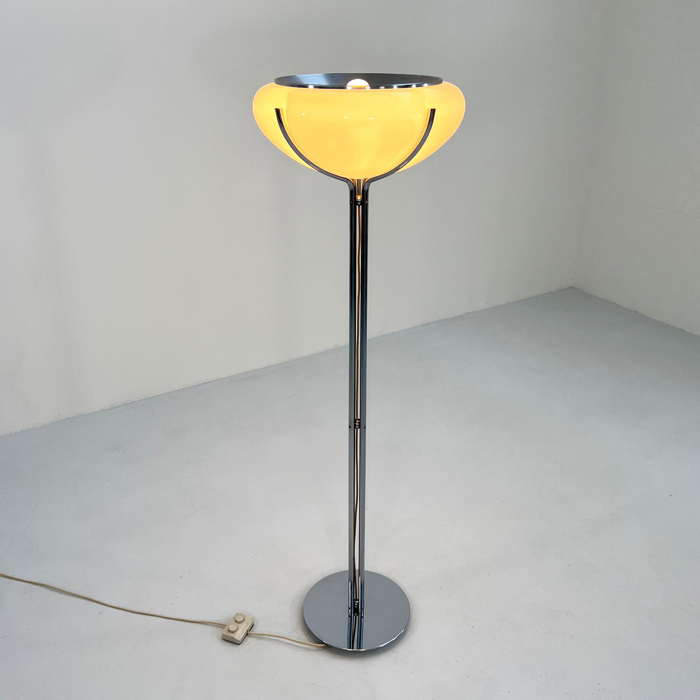 Quadrifoglio Floor Lamp by Gae Aulenti for Harvey Guzzini, 1970s 3