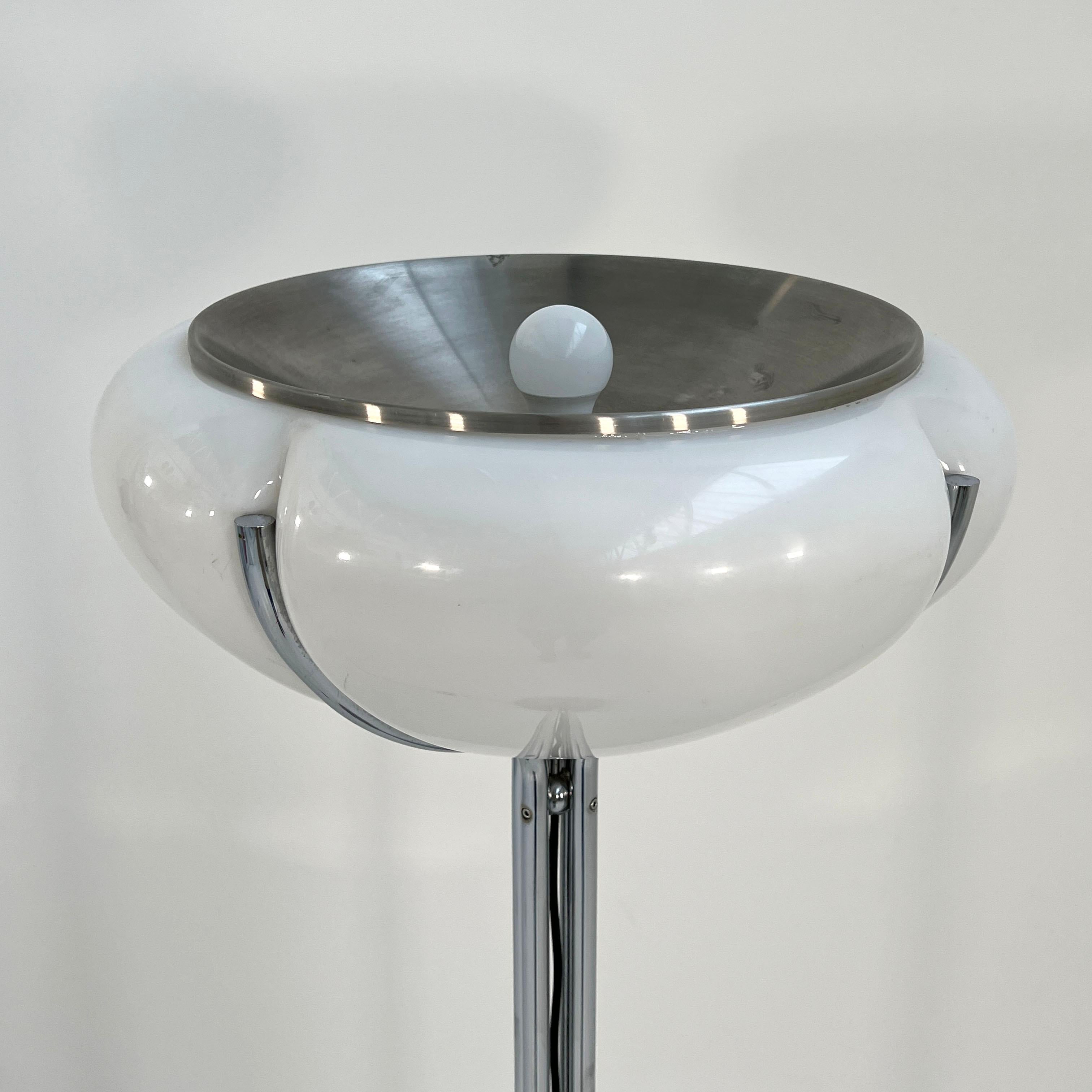 Quadrifoglio Floor Lamp by Gae Aulenti for Harvey Guzzini, 1970s 2