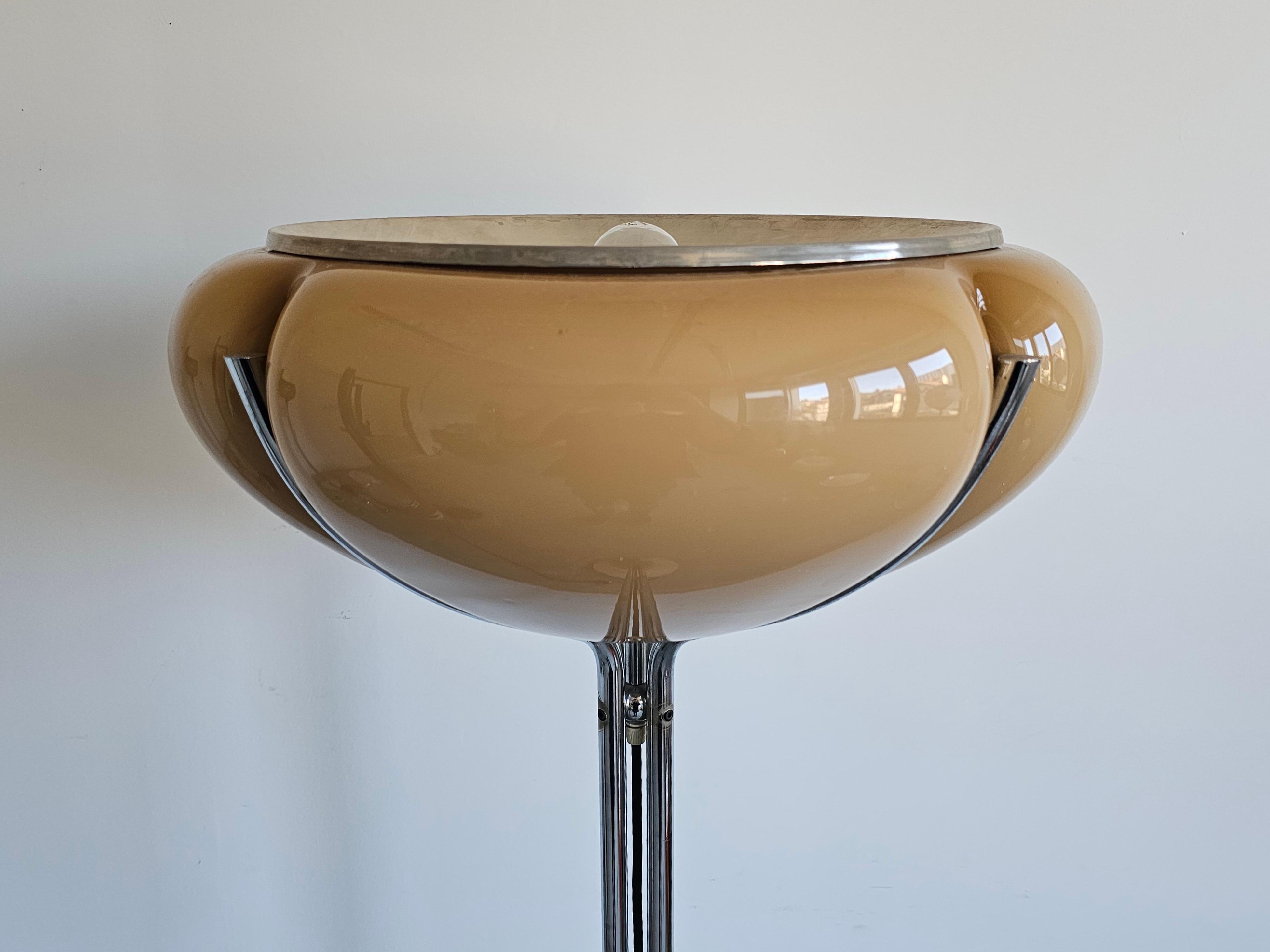 Space Age Quadrifoglio Floor Lamp designed by Harvey Guzzini, manufactured by Meblo